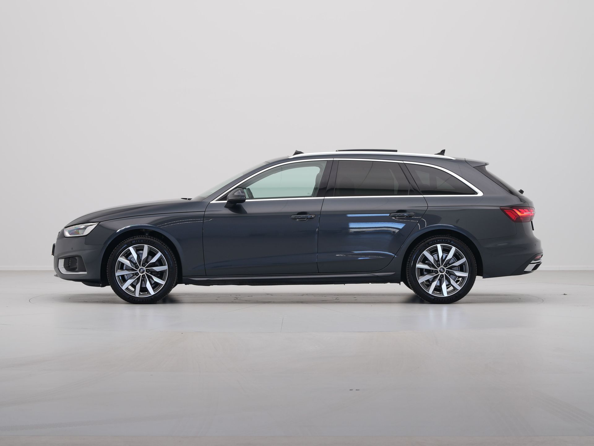 Audi - A4 Avant 35 TFSI 150pk S-Tronic Business Edition - 2021