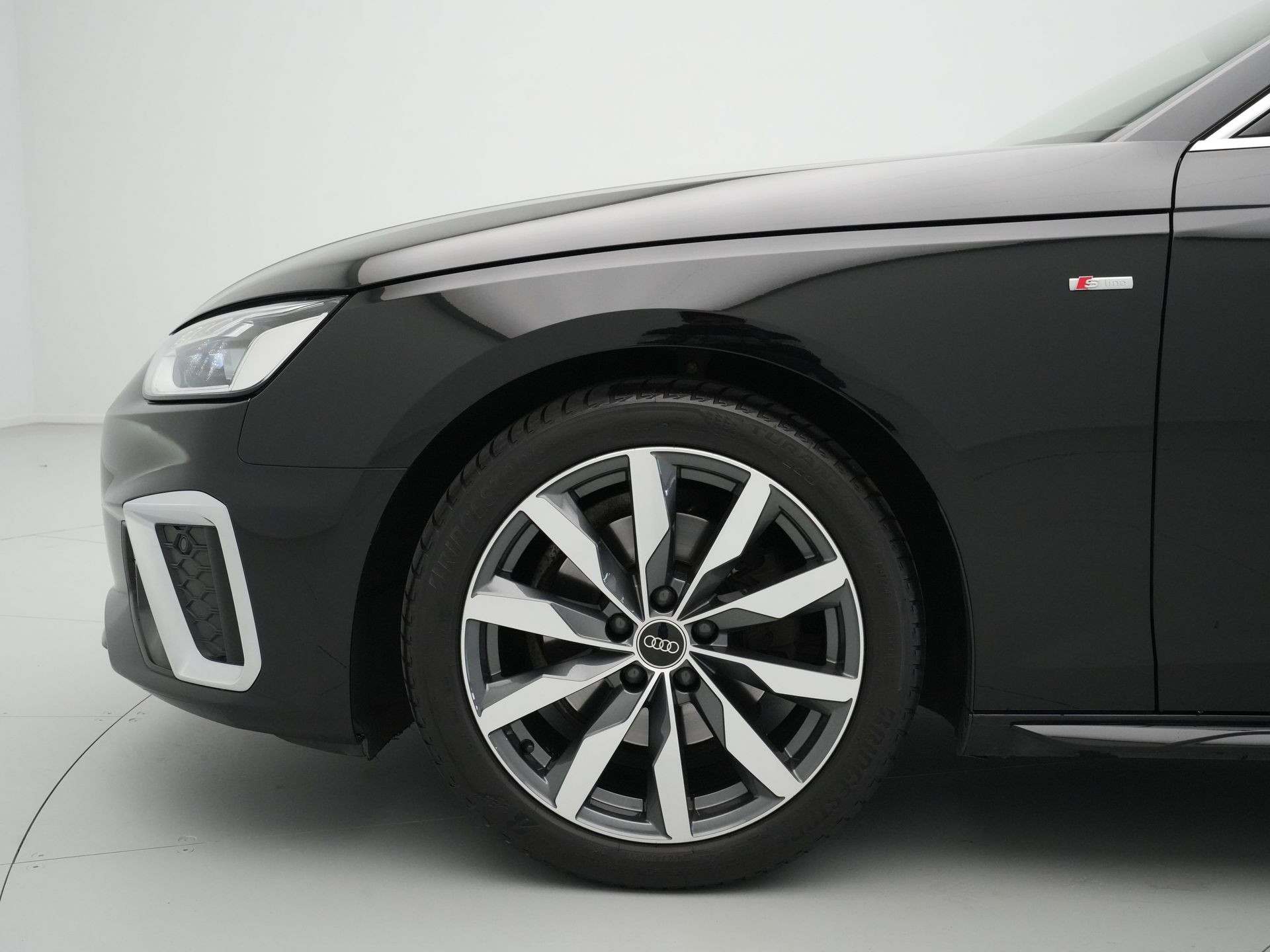 Audi - A4 Avant 35 150pk TFSI S edition - 2022
