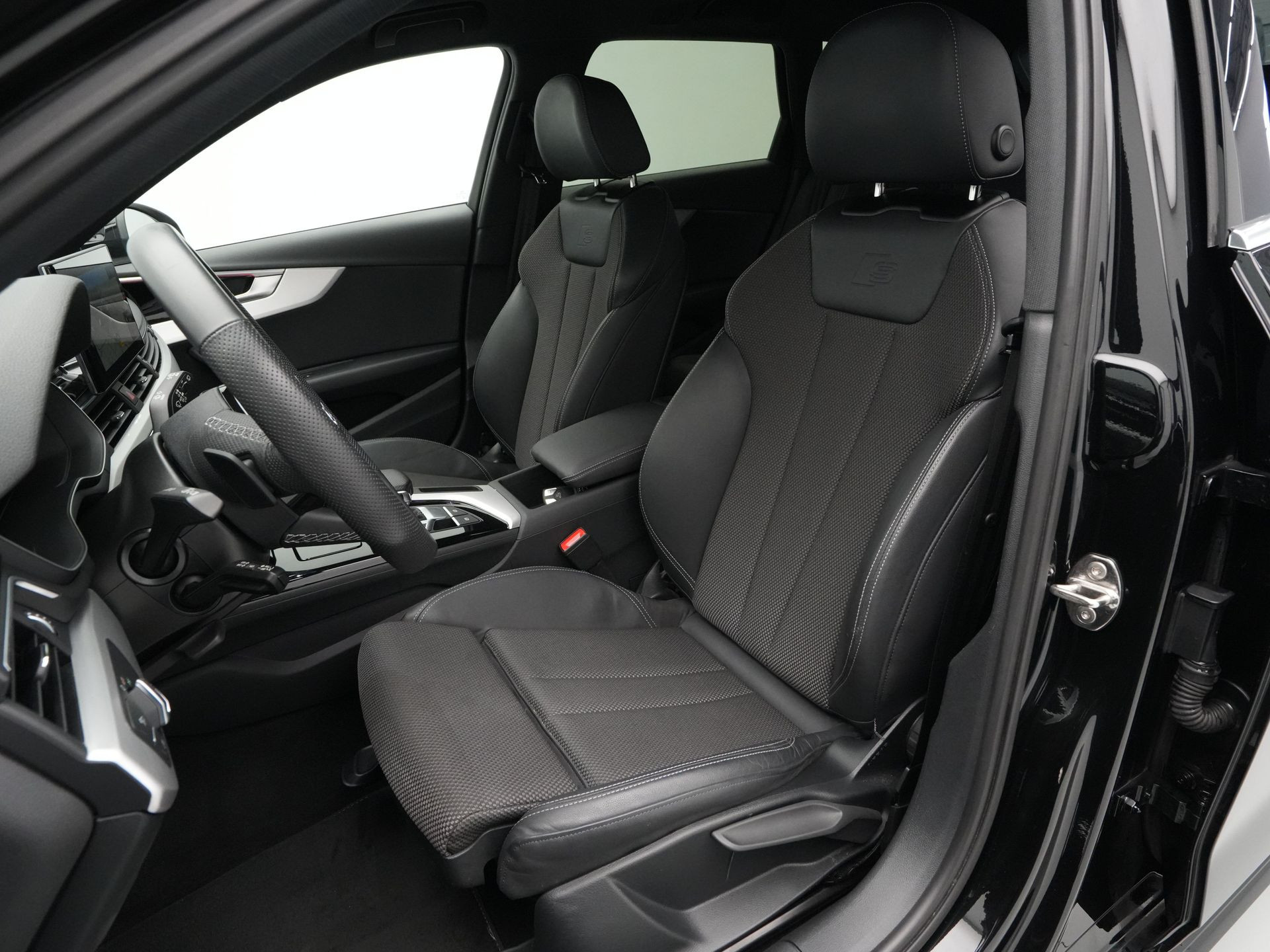 Audi - A4 Avant 35 150pk TFSI S edition - 2022