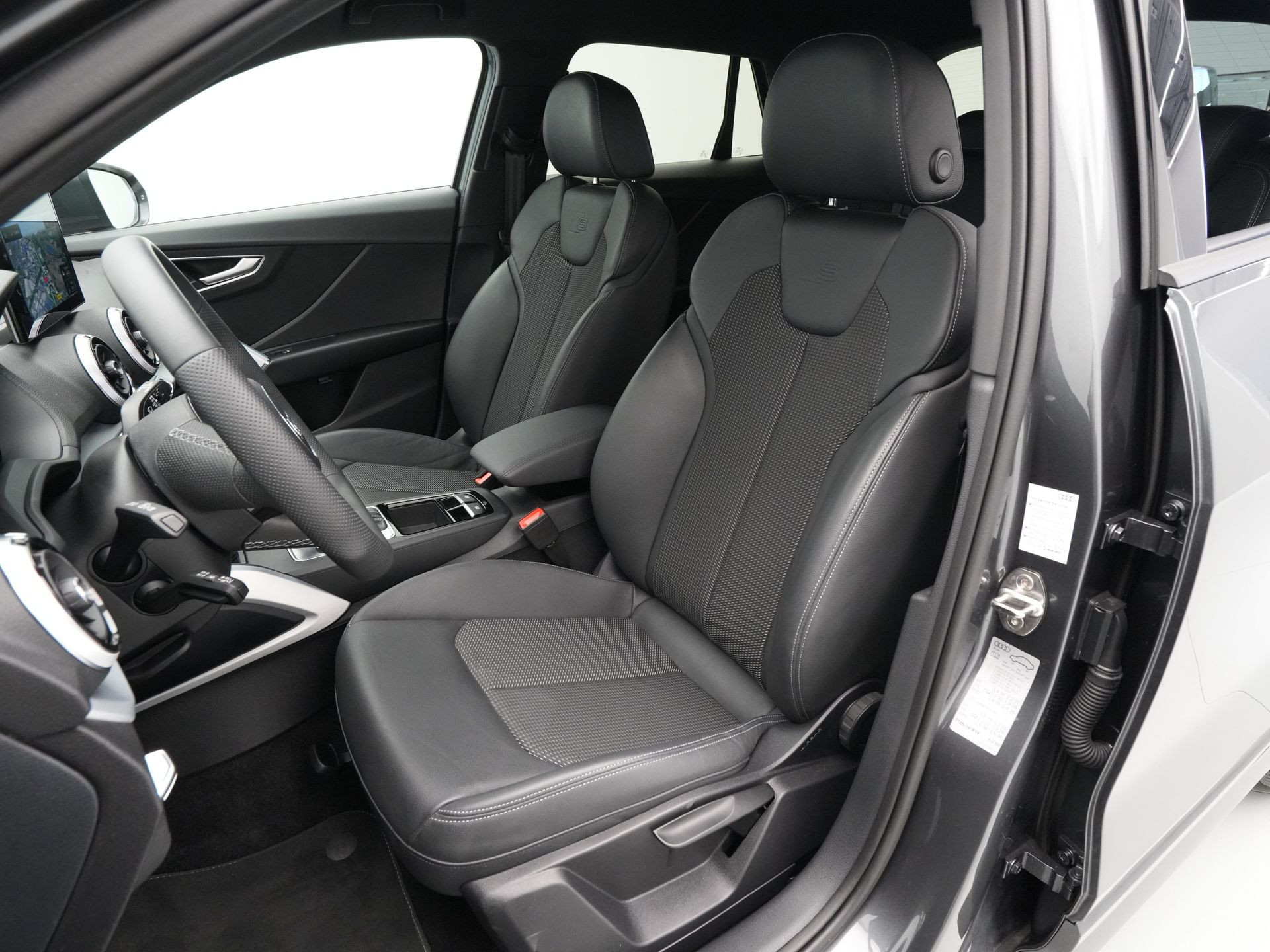 Audi - Q2 35 150pk TFSI S Edition S Line - 2024