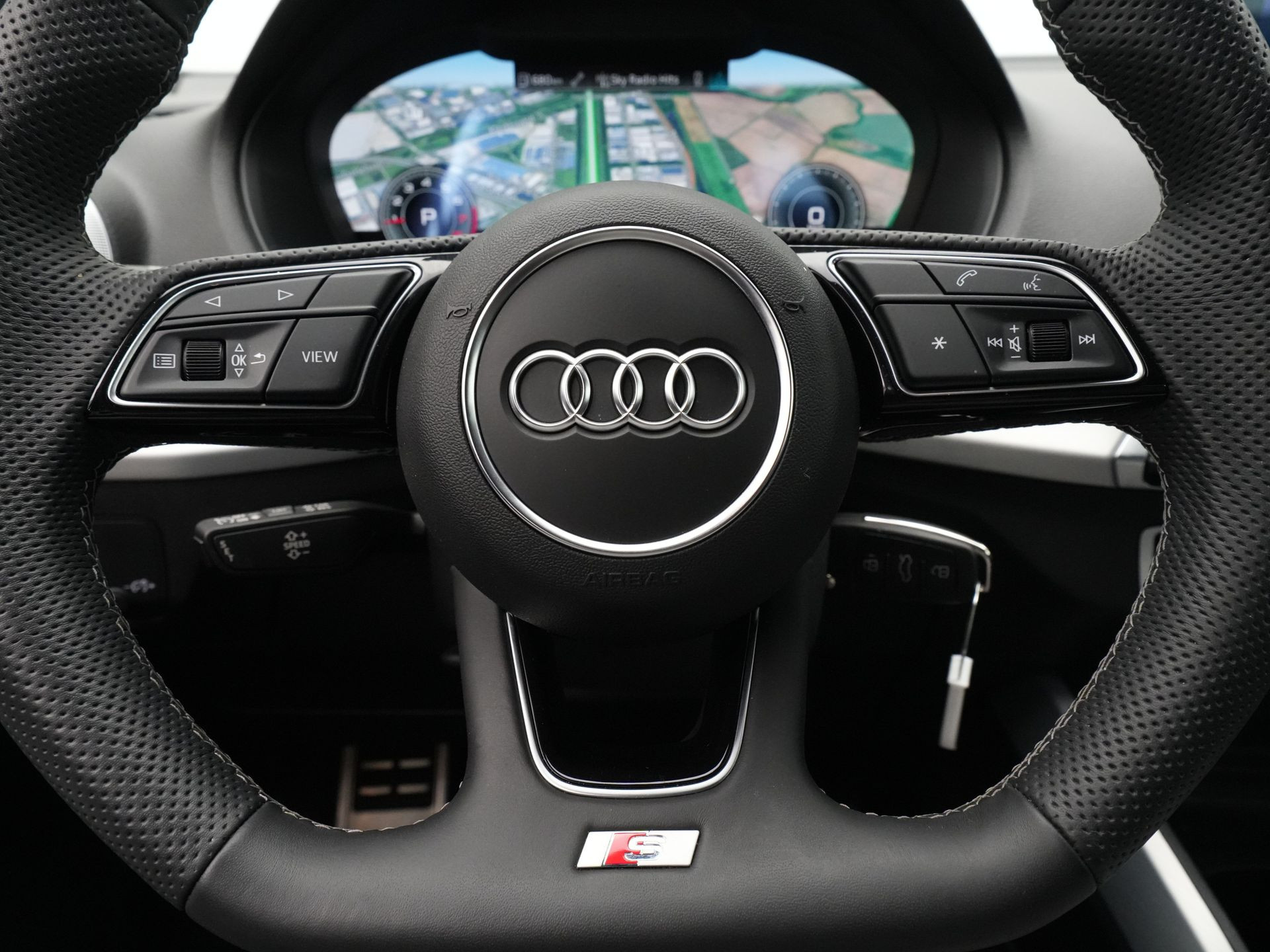 Audi - Q2 35 150pk TFSI S Edition S Line - 2024