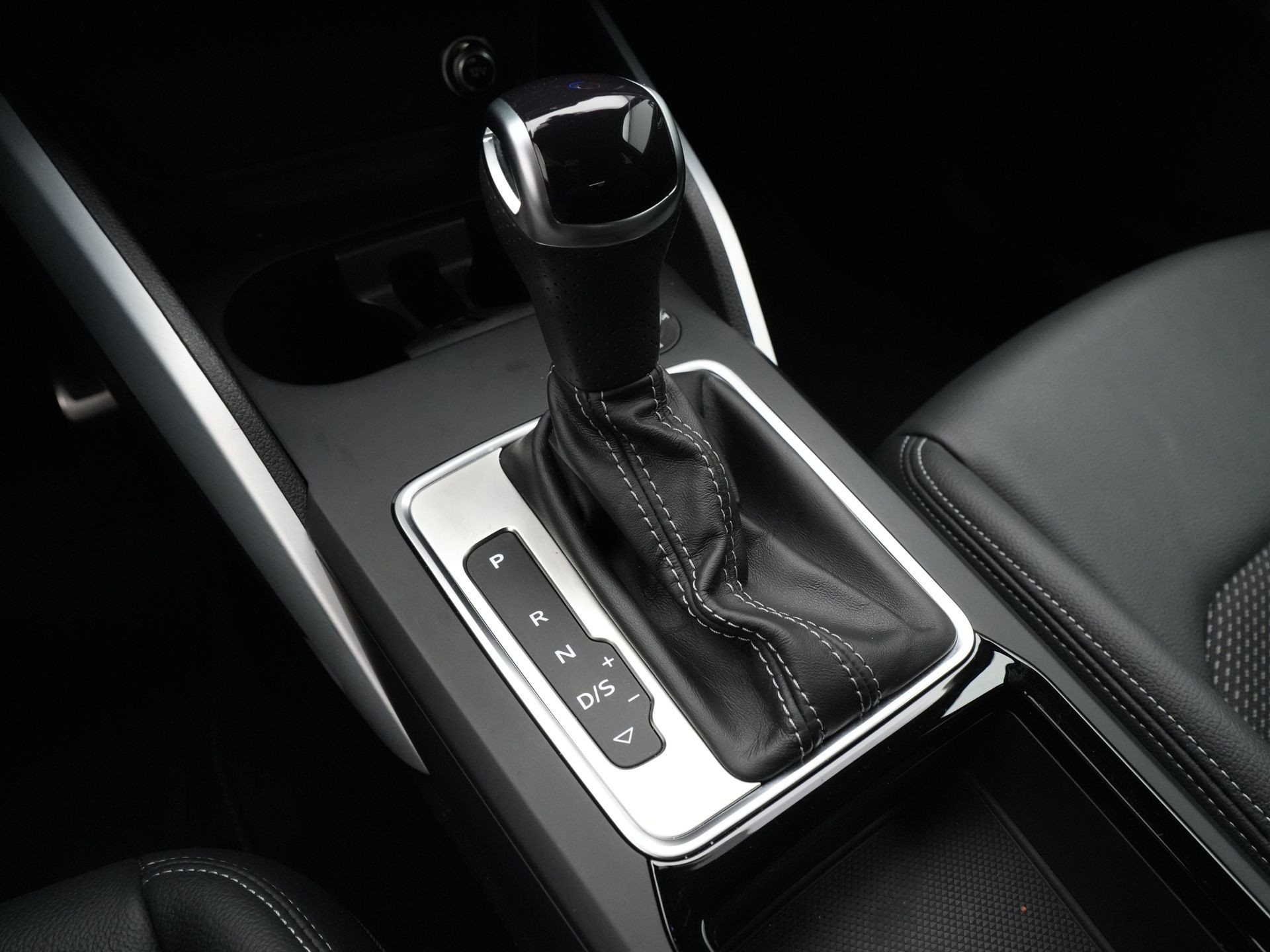 Audi - Q2 35 150pk TFSI S Edition S Line - 2024
