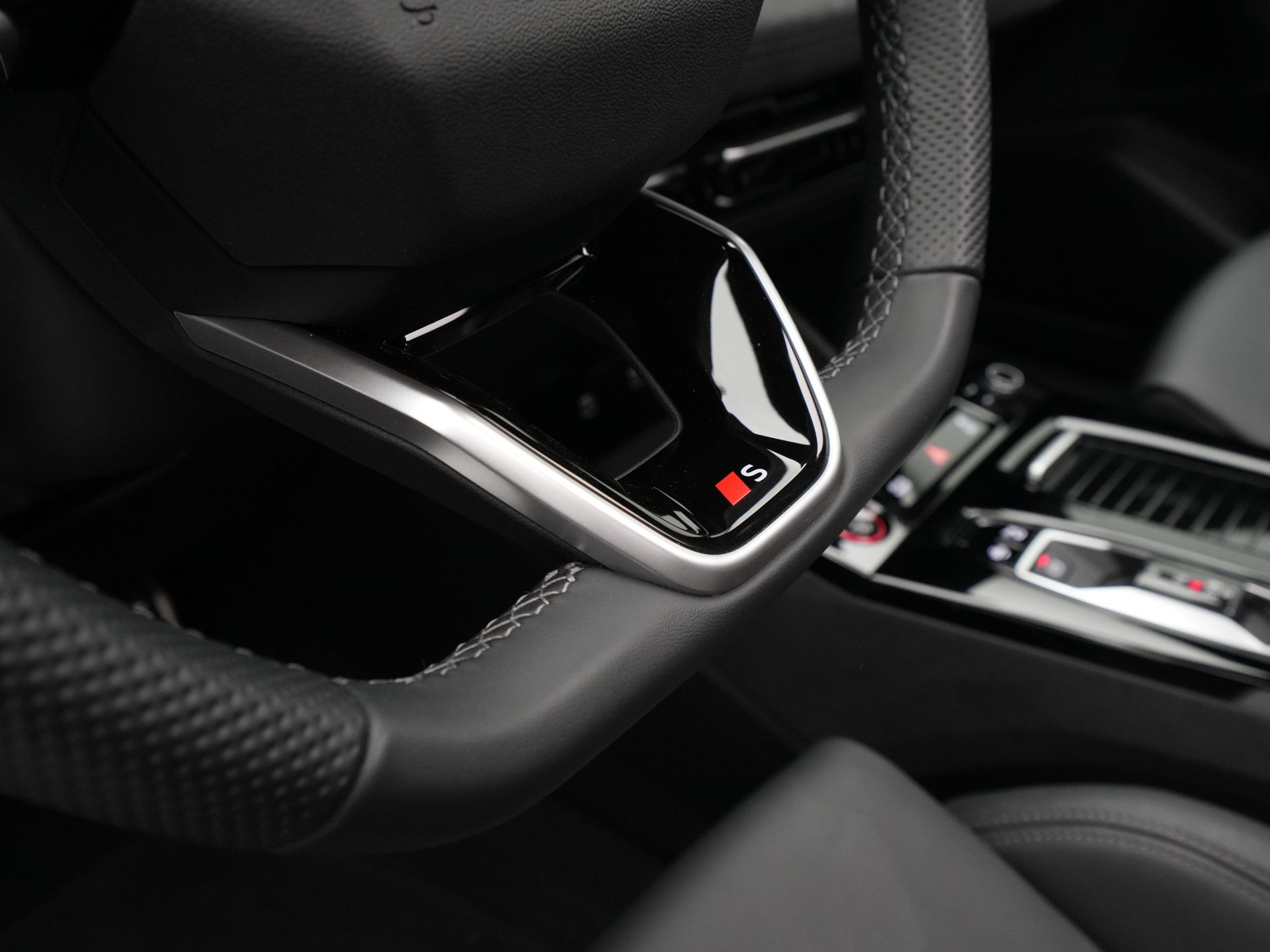 Audi - SQ6 e-tron SQ6 100 kWh - 2024