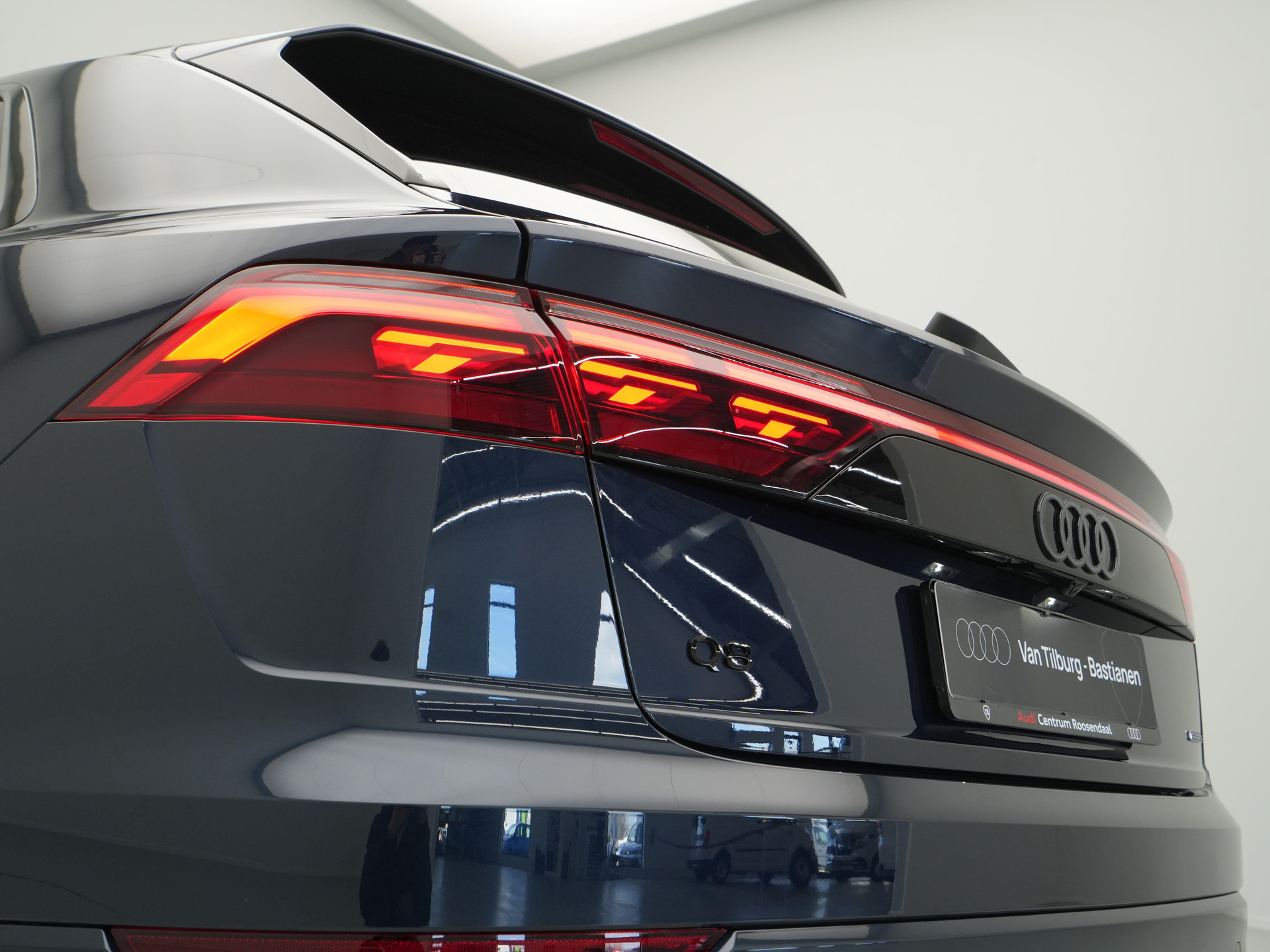 Audi - Q8 55 TFSI e 394 Tiptronic Pro Line S - 2025
