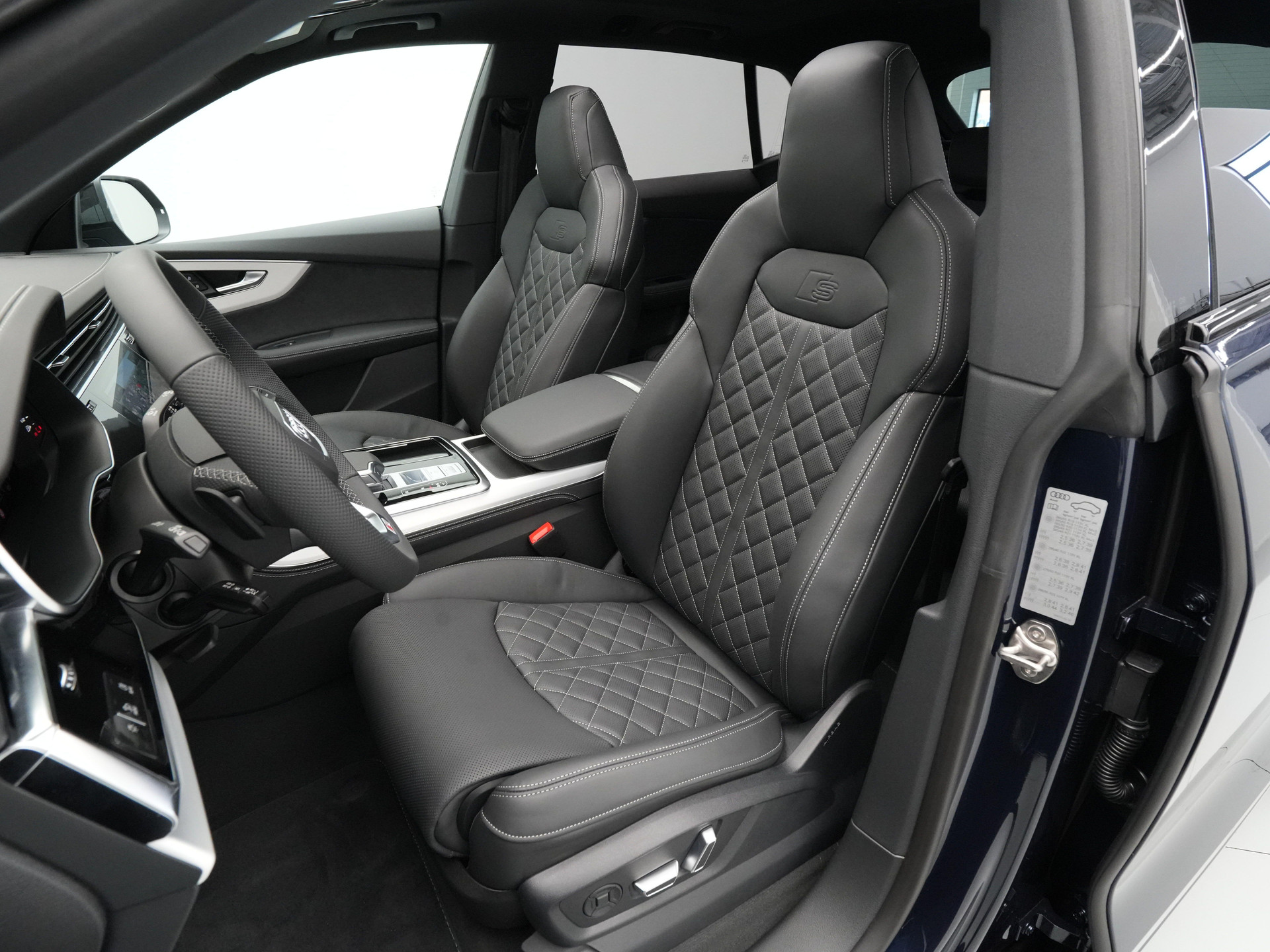 Audi - Q8 55 TFSI e 394 Tiptronic Pro Line S - 2025