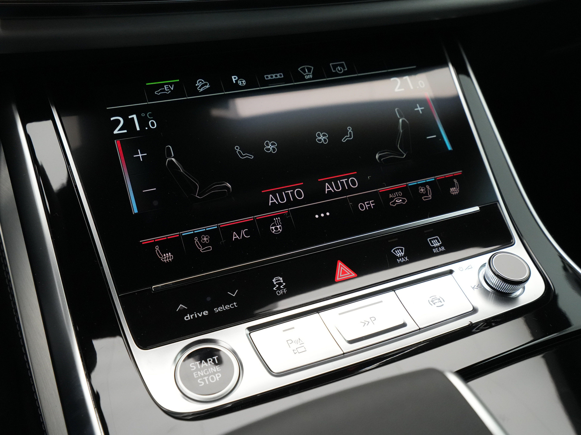 Audi - Q8 55 TFSI e 394 Tiptronic Pro Line S - 2025