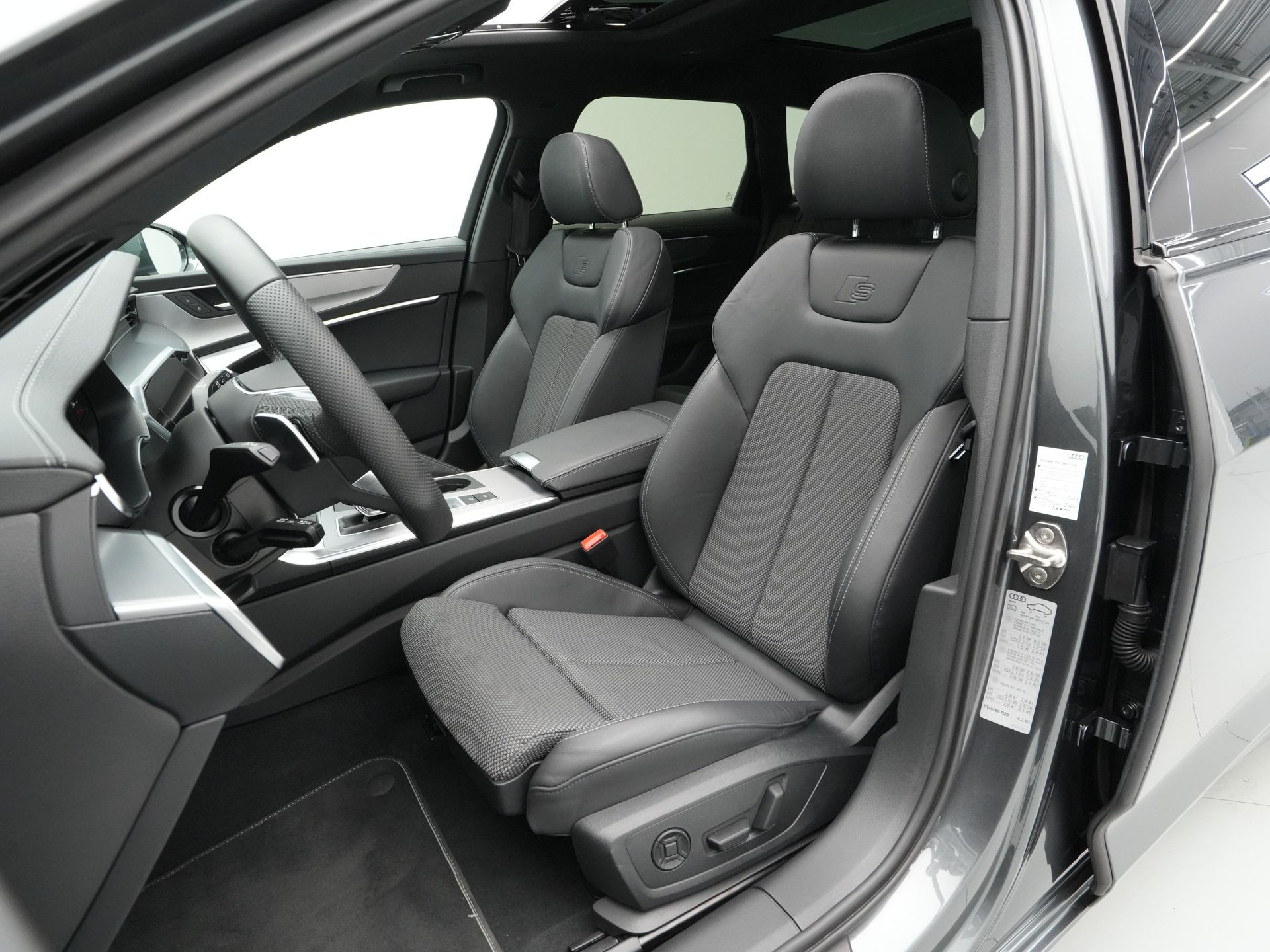 Audi - A6 Avant 40 TFSI 204 pk S line edition Competition - 2024