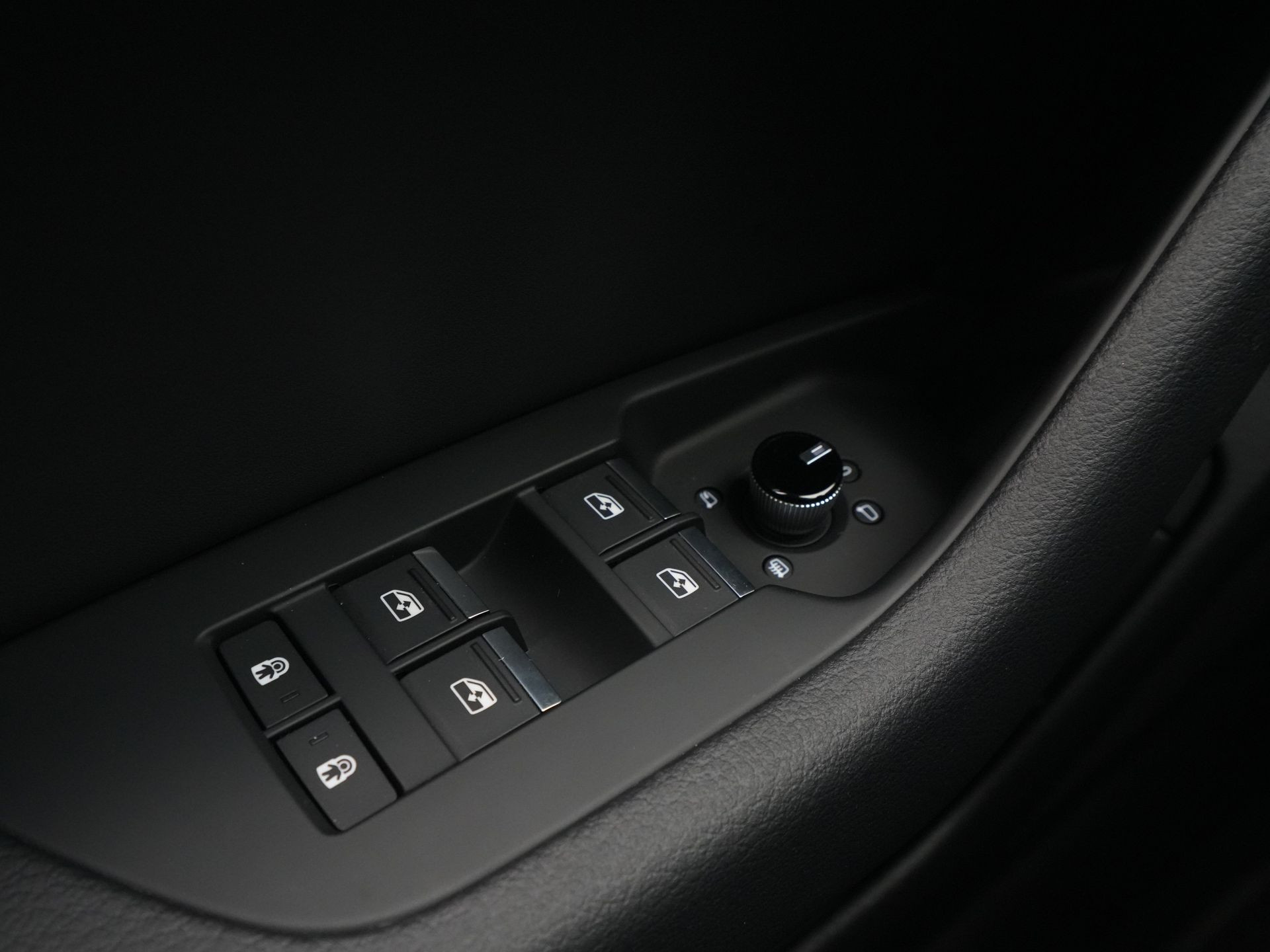 Audi - A6 Avant 40 TFSI 204 pk S line edition Competition - 2024