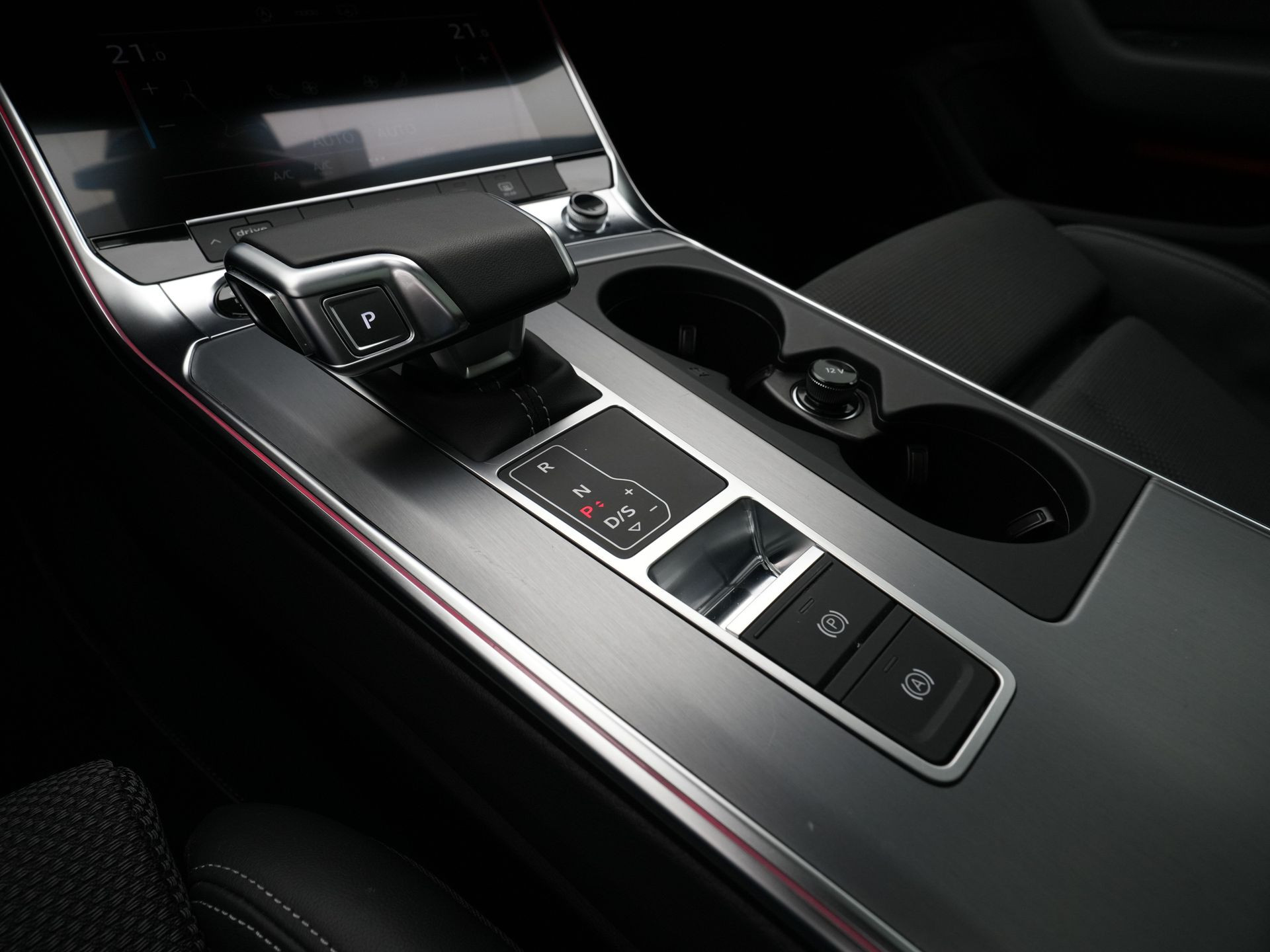 Audi - A6 Avant 40 TFSI 204 pk S line edition Competition - 2024