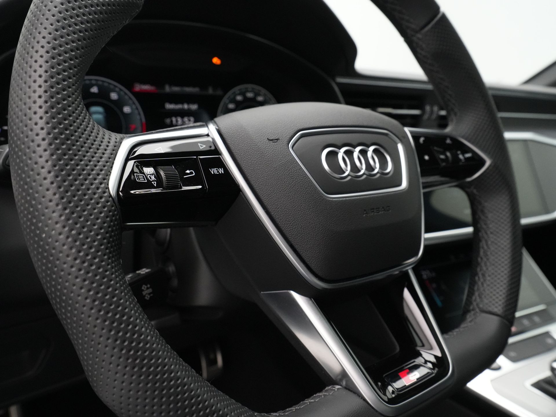 Audi - A6 Avant 40 TFSI 204 pk S line edition Competition - 2024