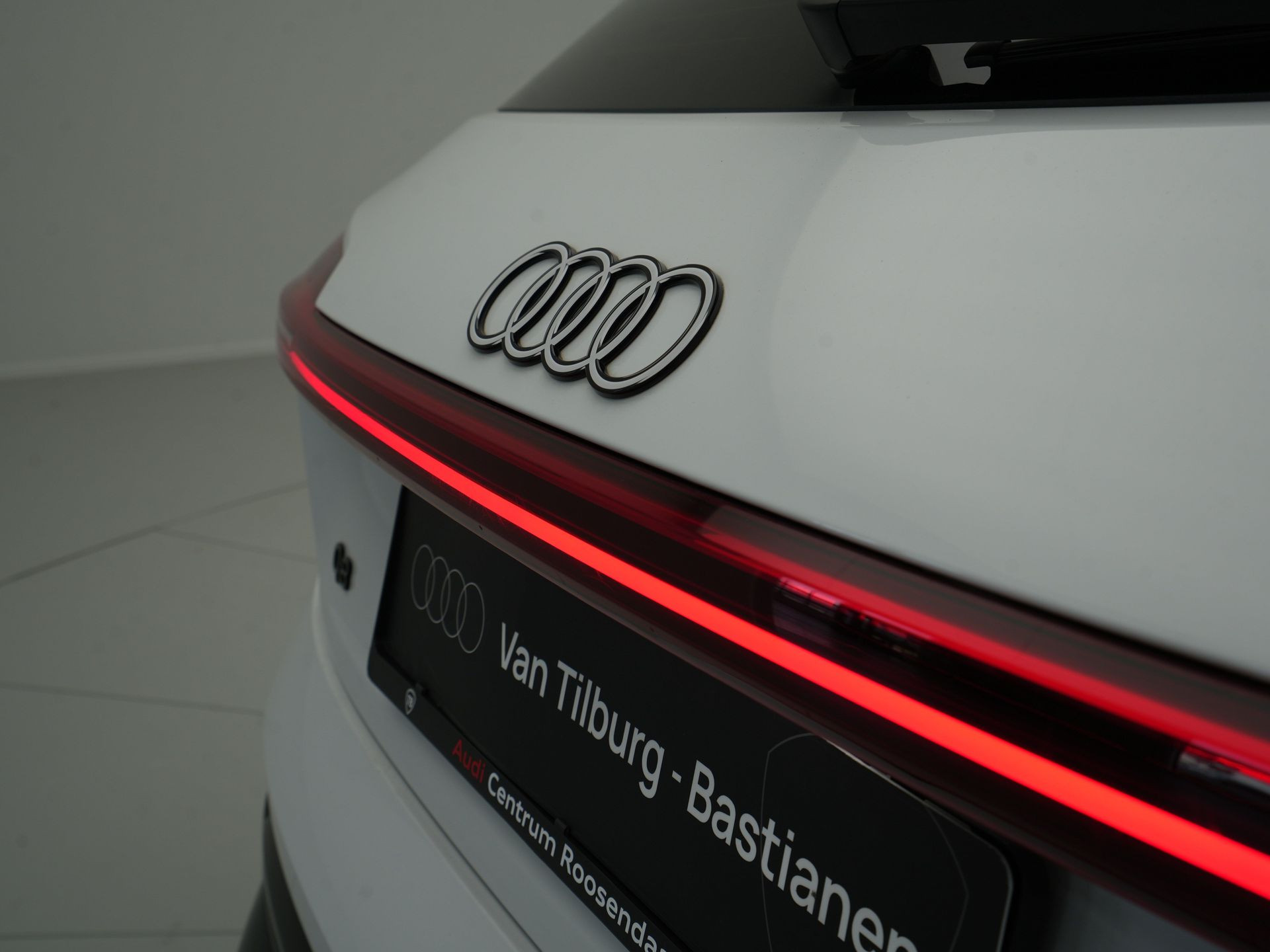 Audi - Q8 e-tron 50 quattro Advanced Edition 95 kWh - 2024