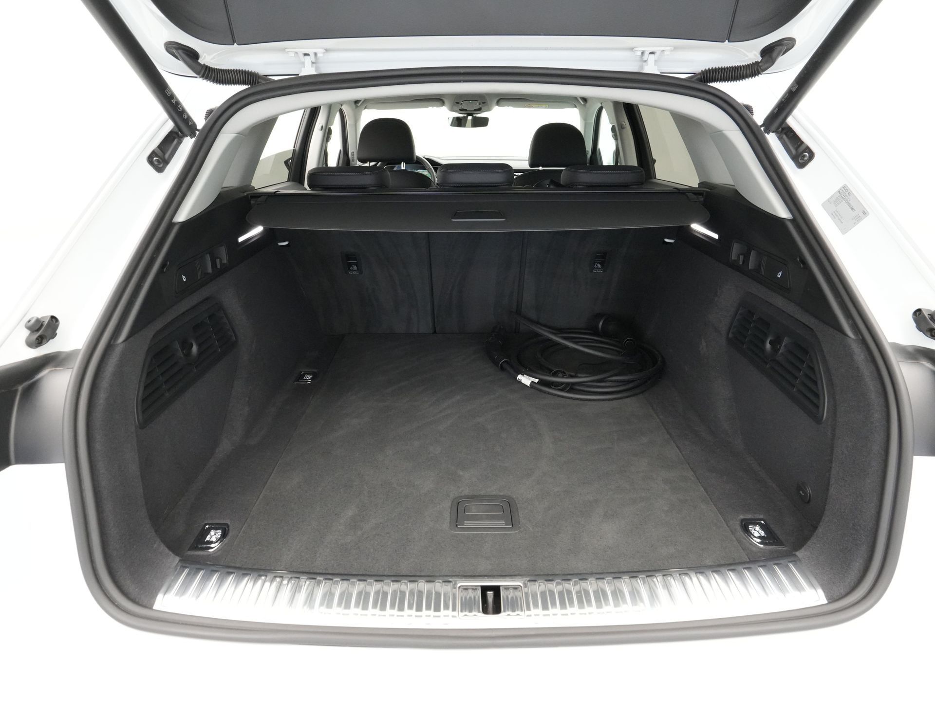 Audi - Q8 e-tron 50 quattro Advanced Edition 95 kWh - 2024