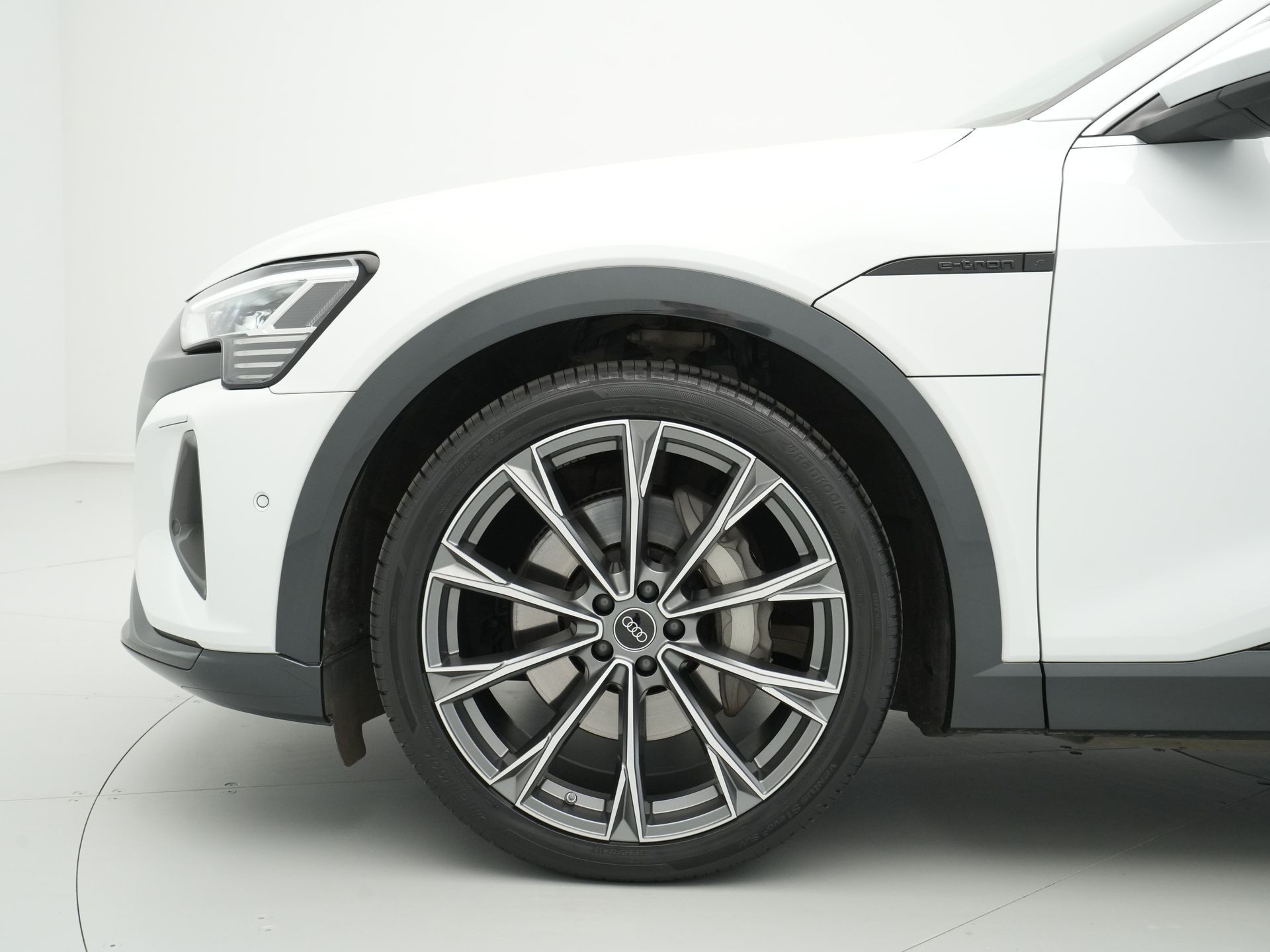 Audi - Q8 e-tron 50 quattro Advanced Edition 95 kWh - 2024
