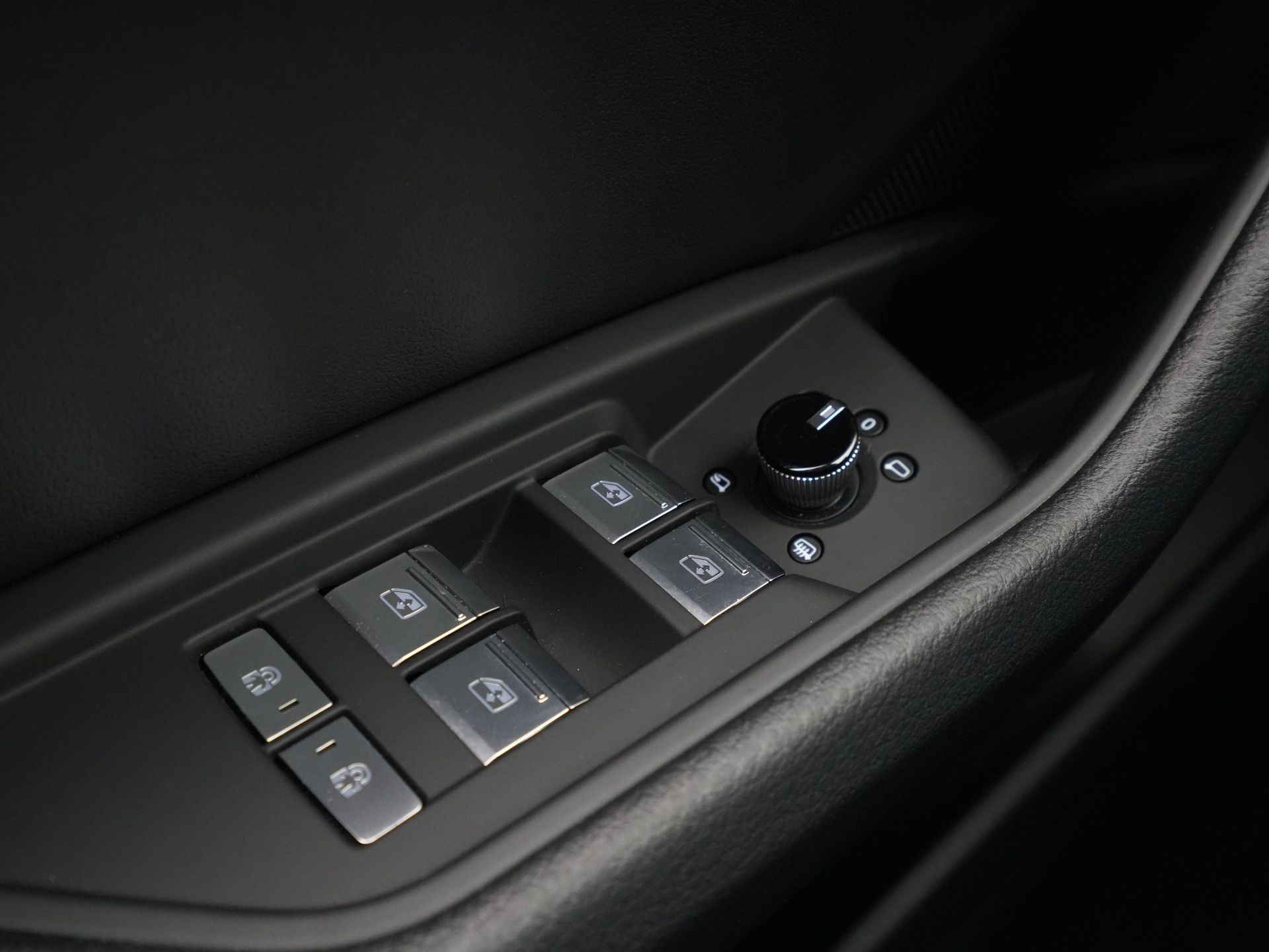 Audi - Q8 e-tron 50 quattro Advanced Edition 95 kWh - 2024
