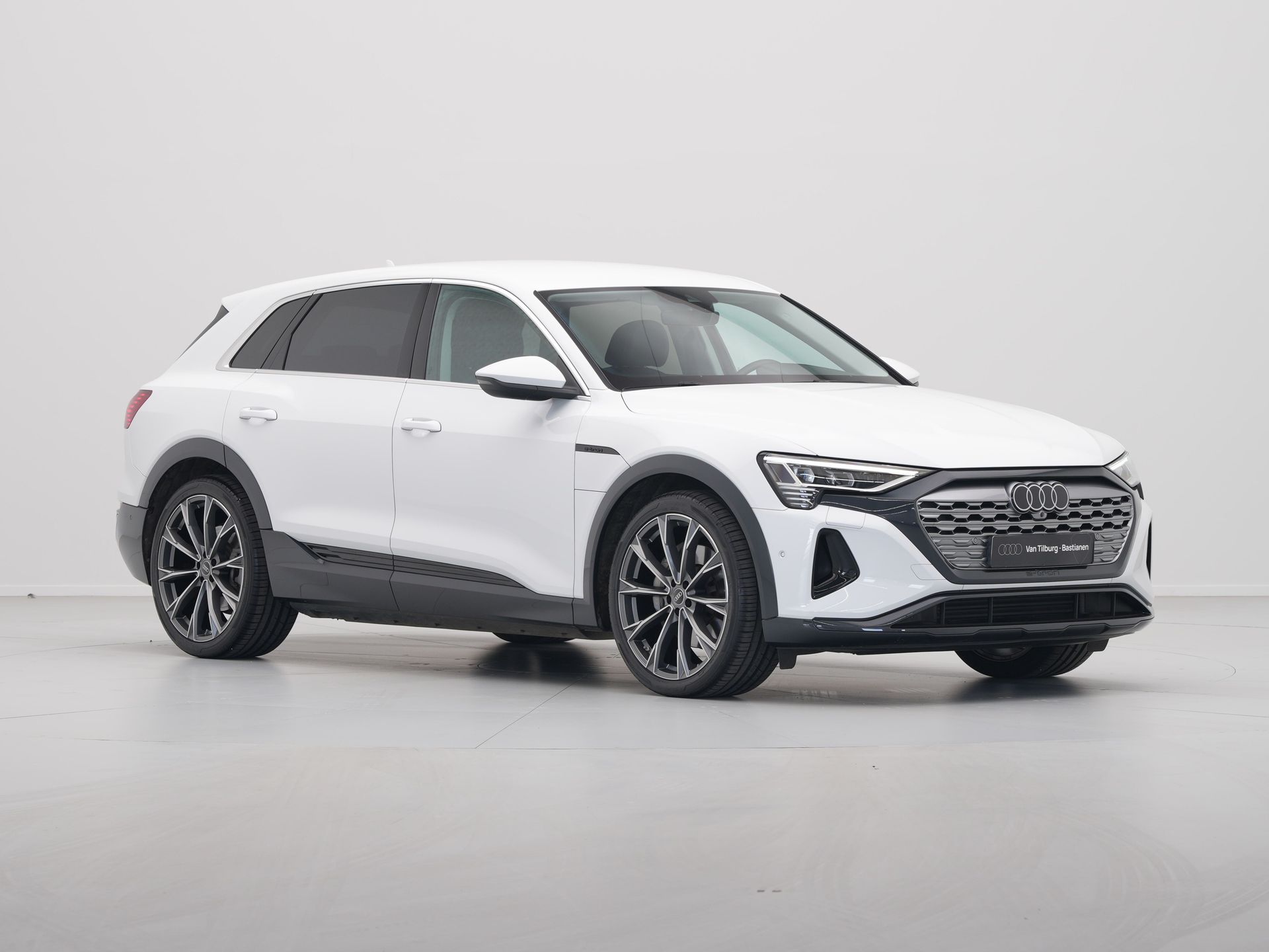 Audi - Q8 e-tron 50 quattro Advanced Edition 95 kWh - 2024