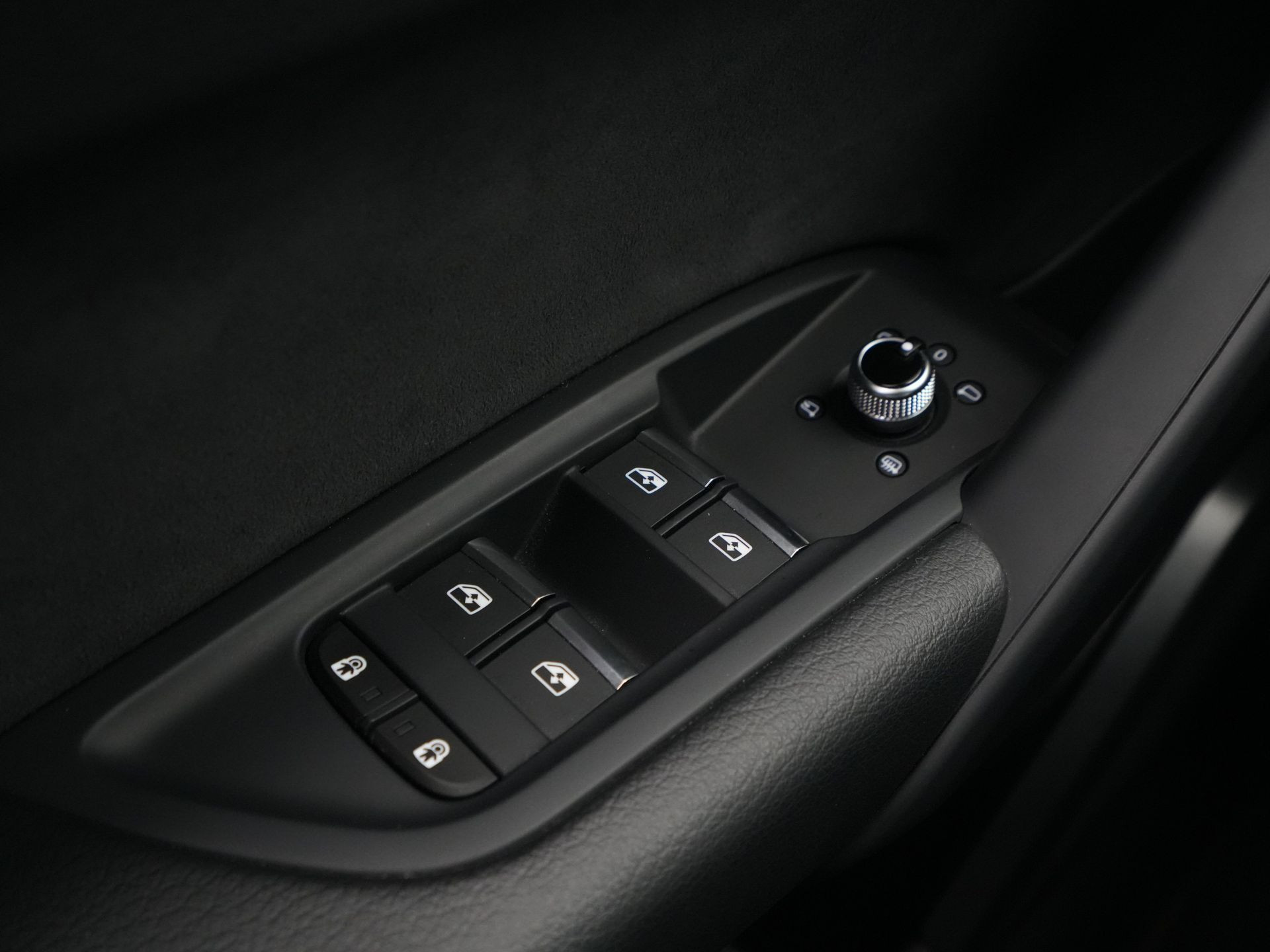 Audi - Q5 50 TFSI e 299 pk S-Tronic S line edition Competition - 2024