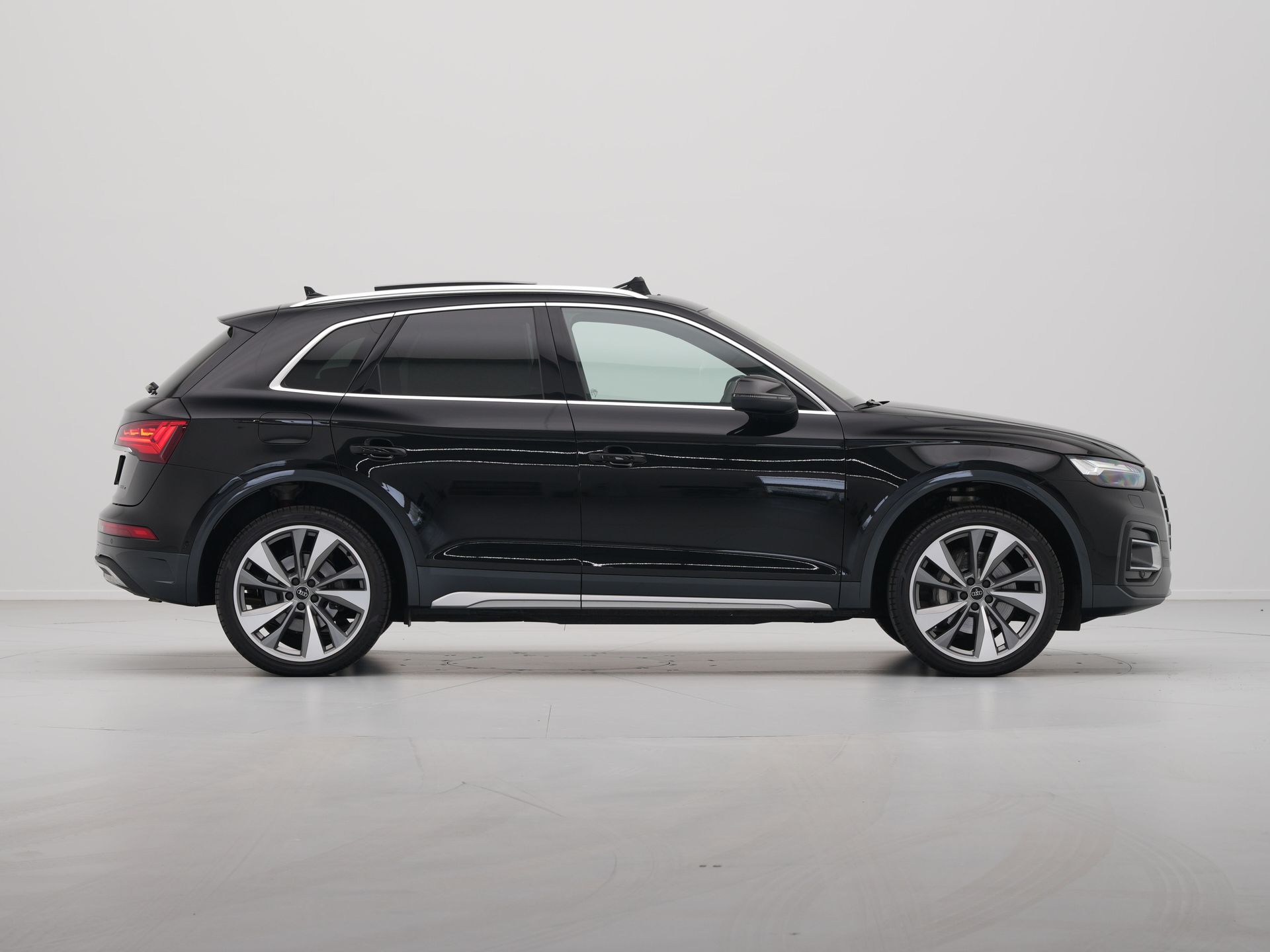 Audi - Q5 50 TFSI e 220kW/299 pk S-tronic Advanced edition - 2024
