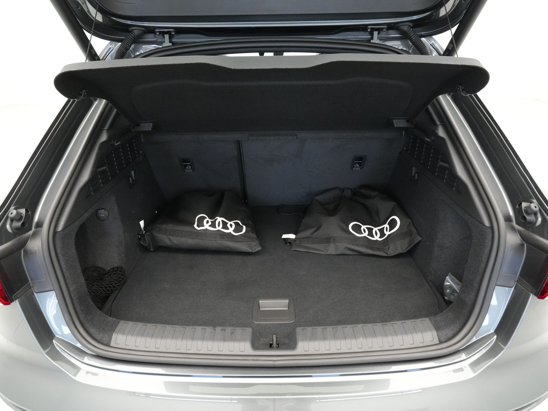 Audi - A3 Sportback 40 TFSI e 204 pk S-Tronic S line Edition - 2024