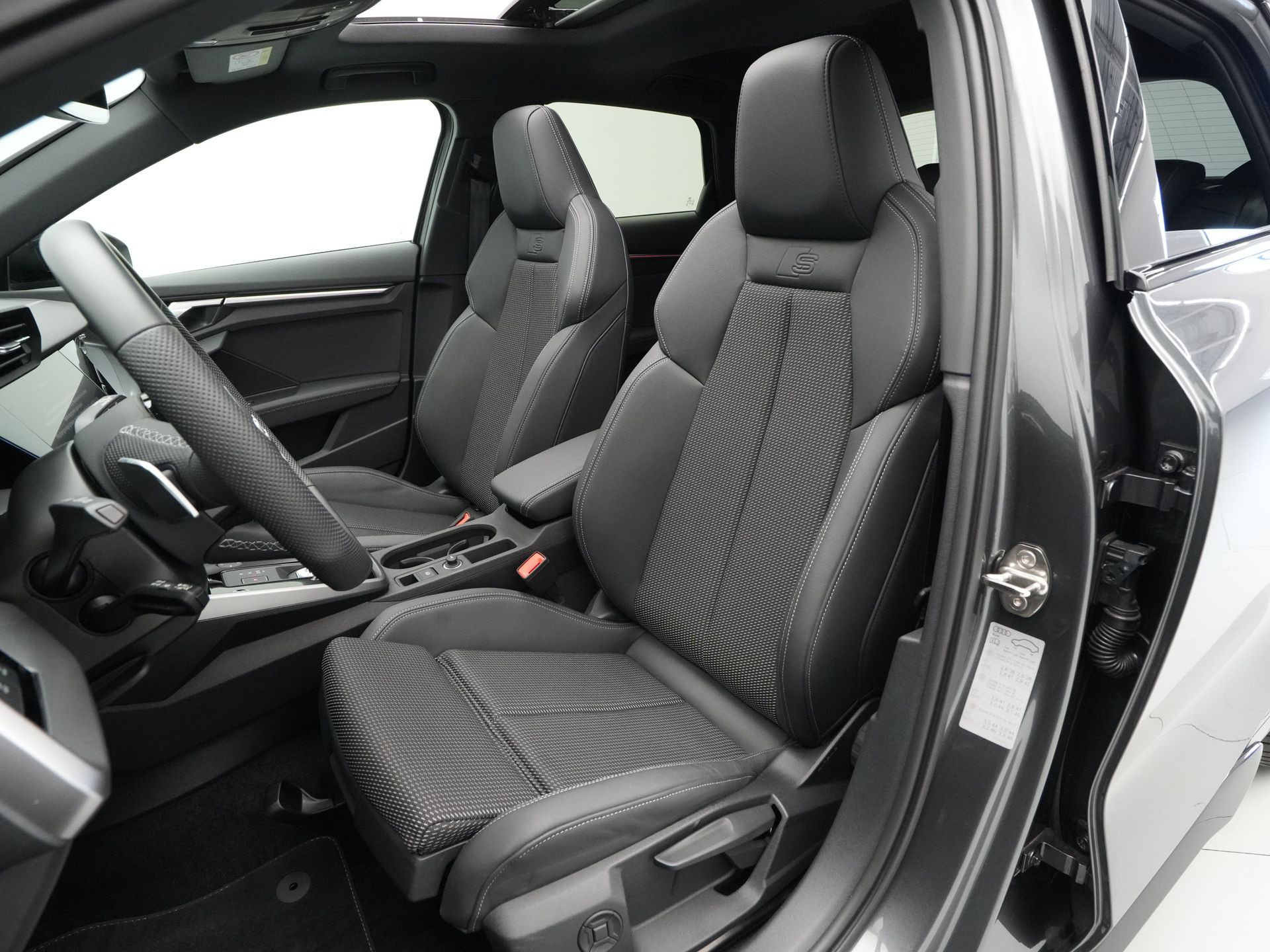 Audi - A3 Sportback 40 TFSI e 204 pk S-Tronic S line Edition - 2024
