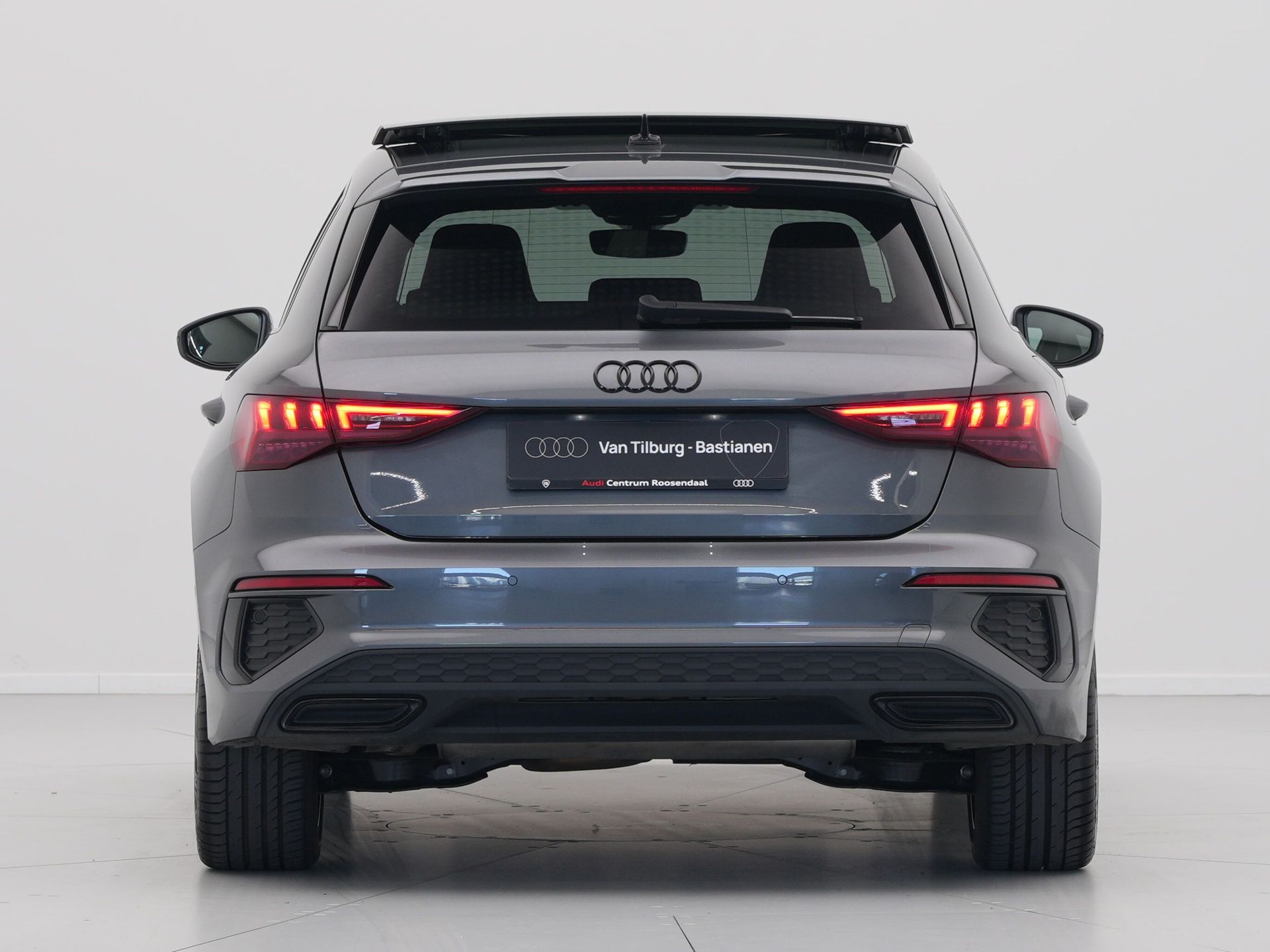 Audi - A3 Sportback 40 TFSI e 204 pk S-Tronic S line Edition - 2024