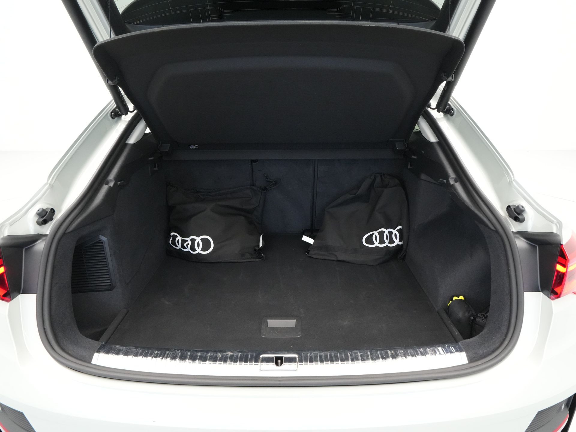 Audi - Q3 Sportback 45 TFSI e 245 pk S-Tronic S Line Edition - 2024