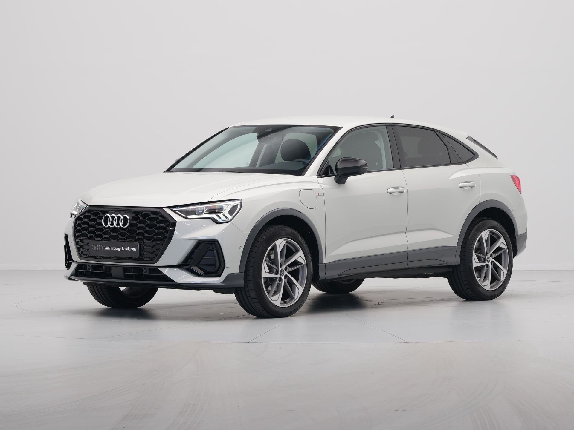 Audi - Q3 Sportback 45 TFSI e 245 pk S-Tronic S Line Edition - 2024