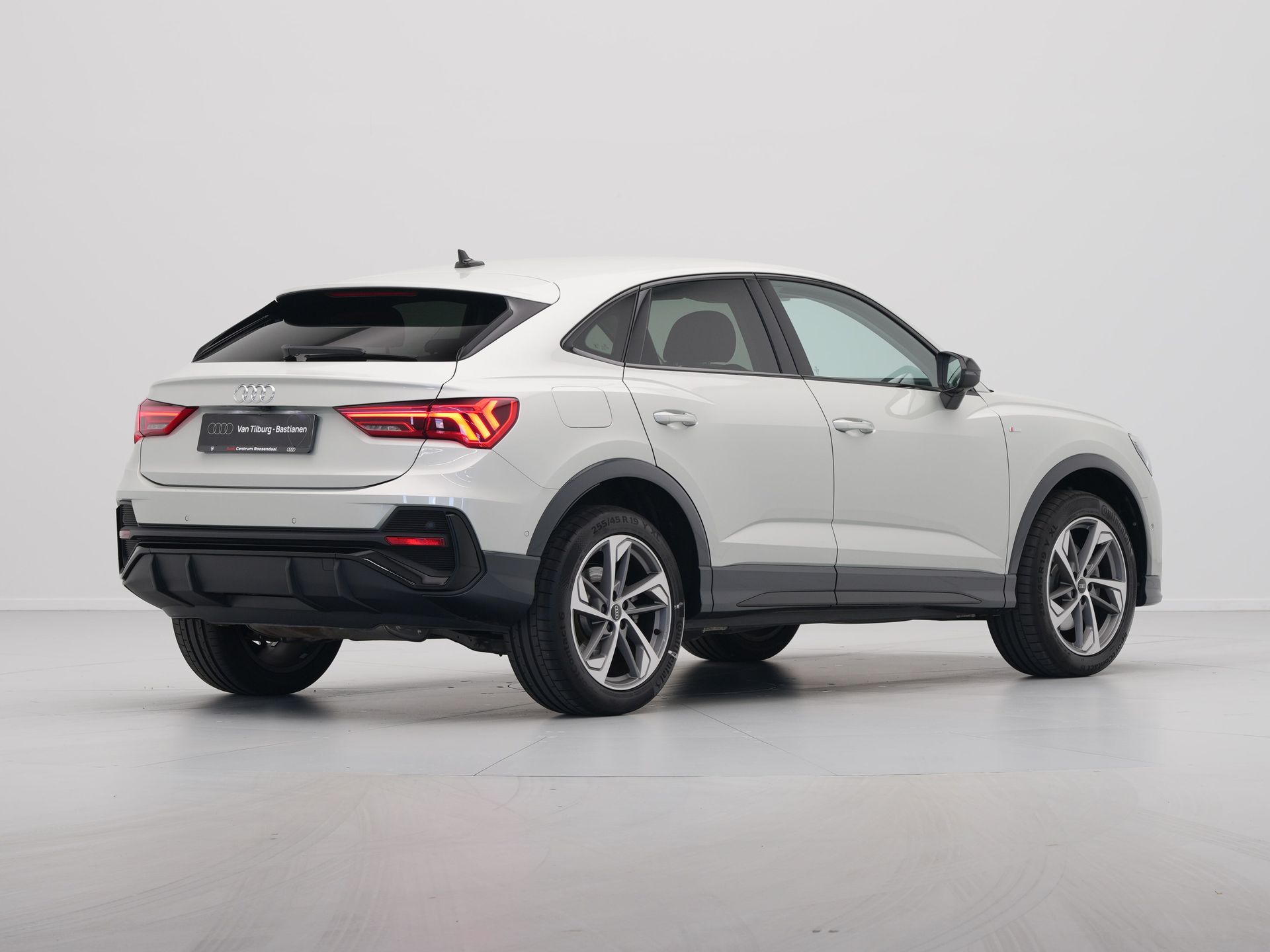 Audi - Q3 Sportback 45 TFSI e 245 pk S-Tronic S Line Edition - 2024