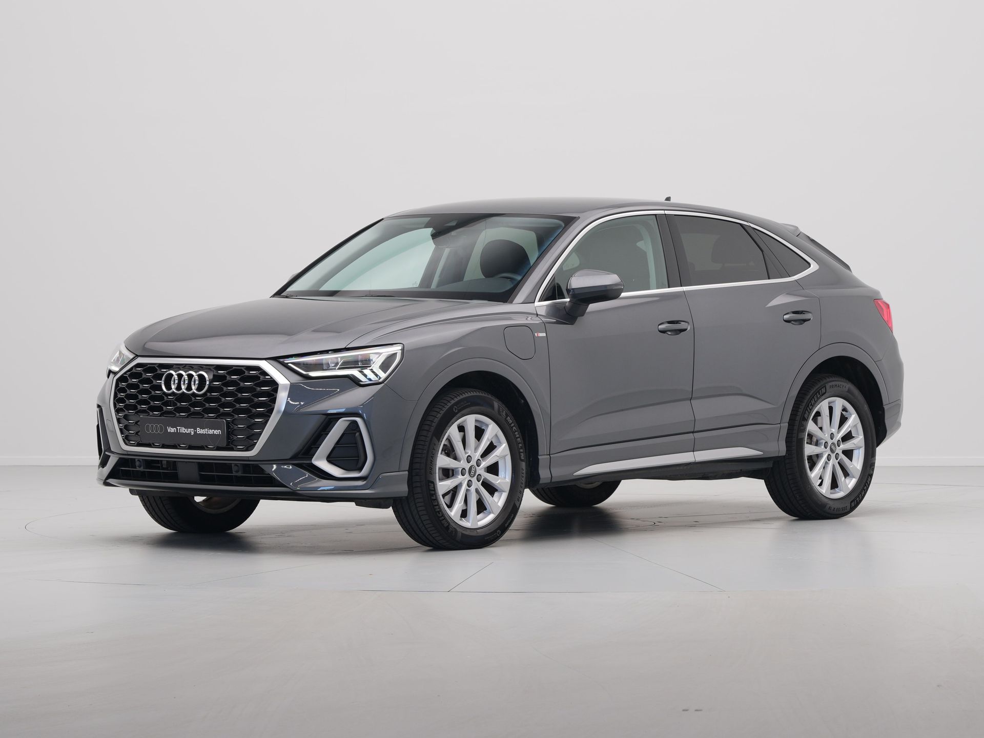 Audi - Q3 Sportback 45 TFSI e S-line - 2022