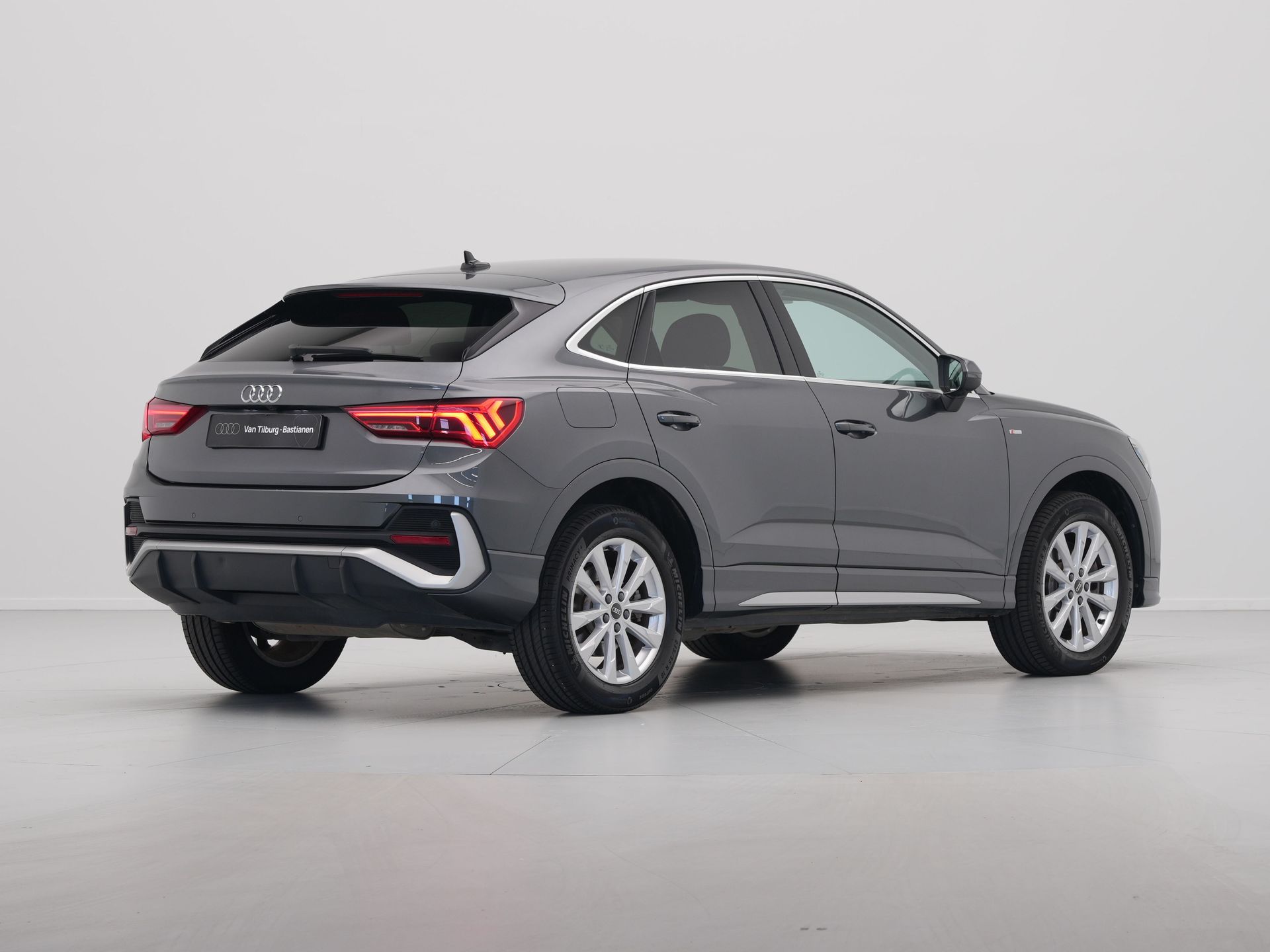 Audi - Q3 Sportback 45 TFSI e S-line - 2022