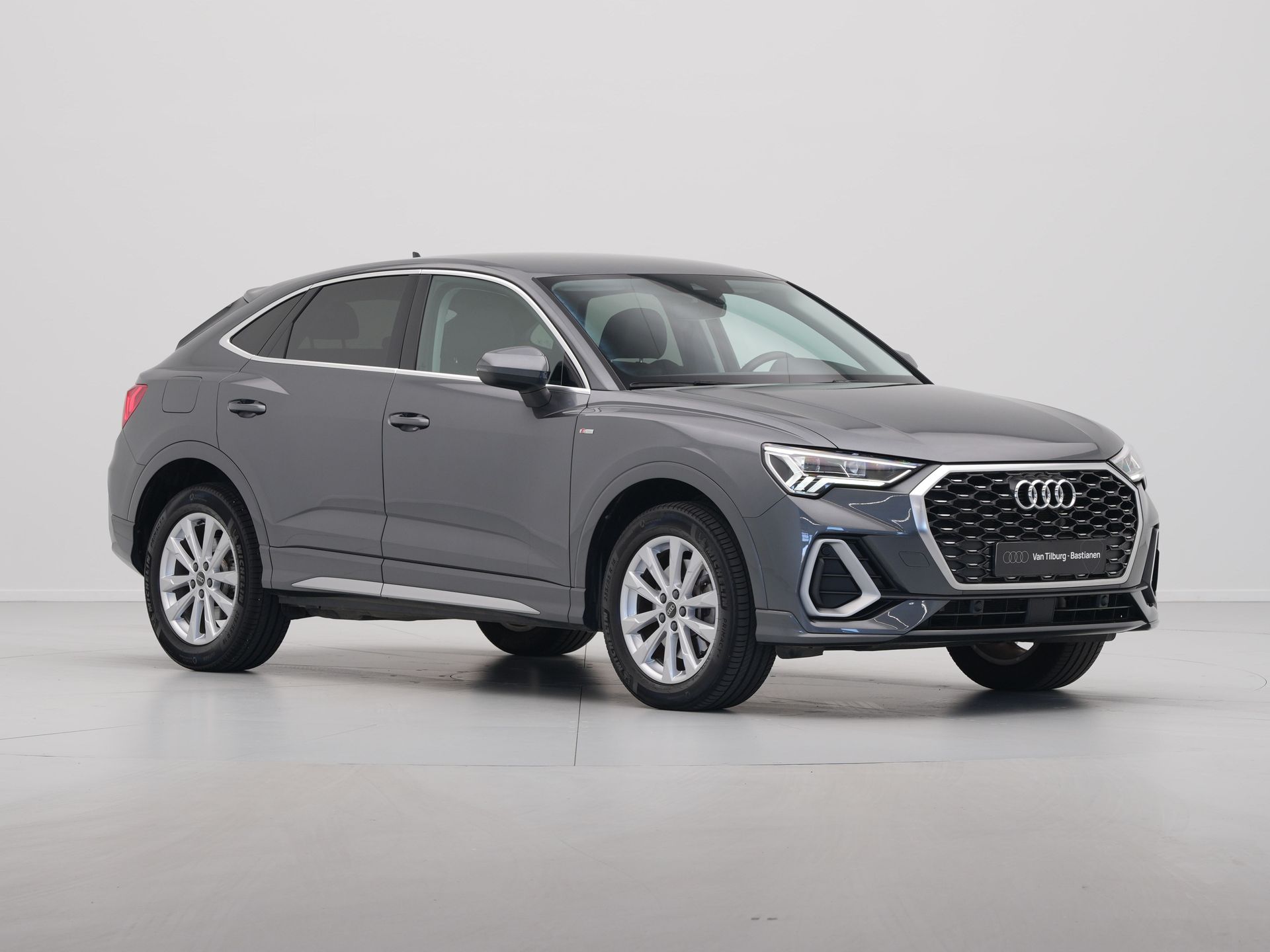 Audi - Q3 Sportback 45 TFSI e S-line - 2022