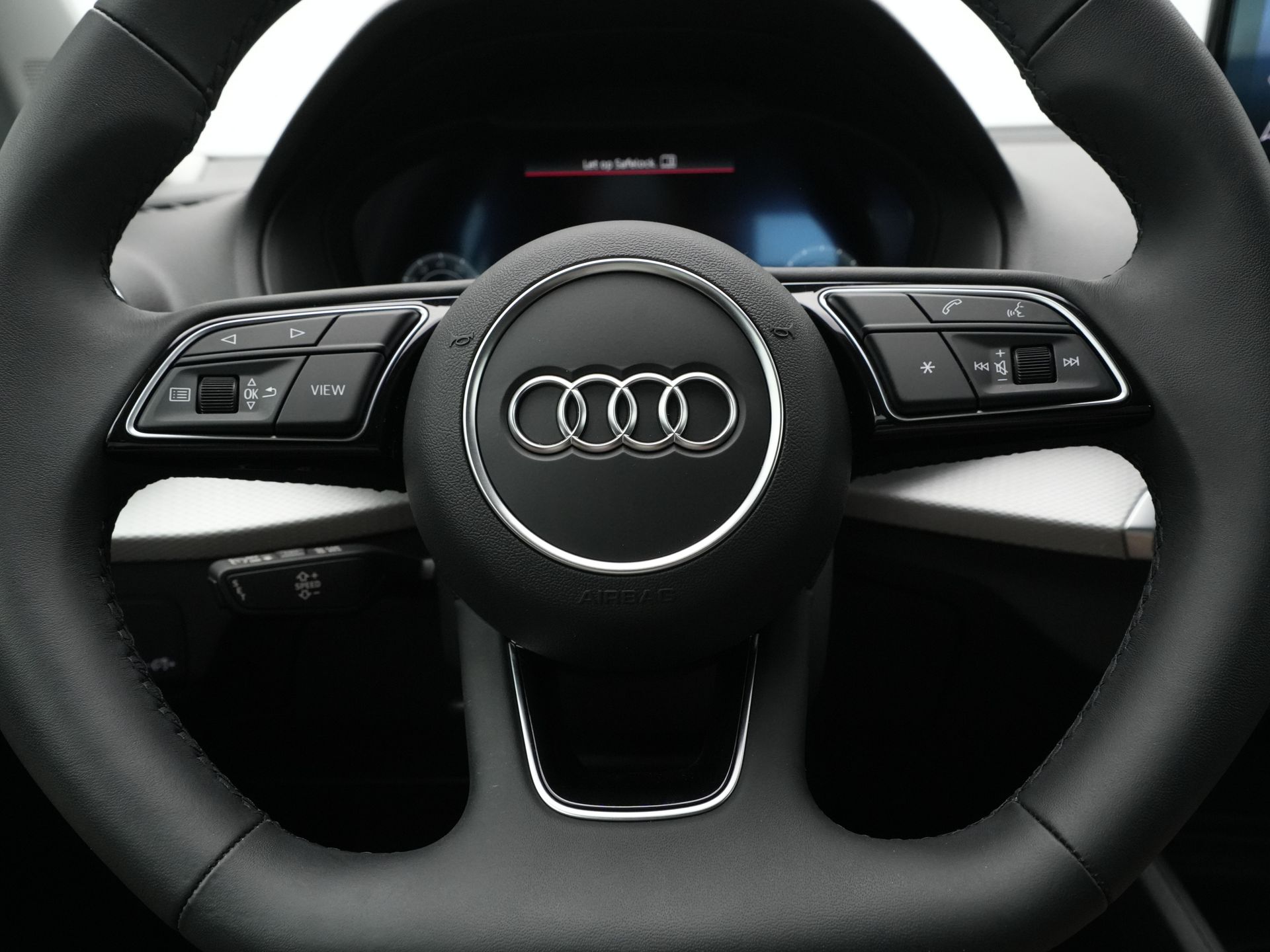 Audi - Q2 30 TFSI Advanced edition - 2024