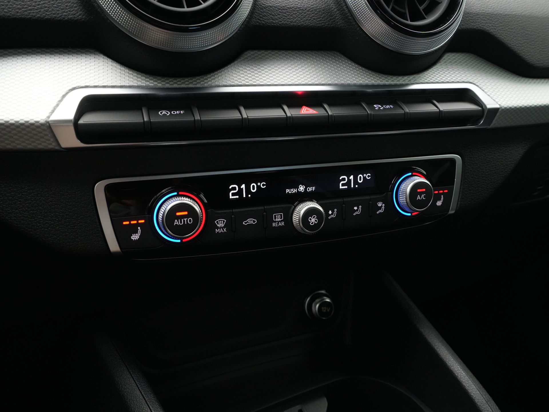 Audi - Q2 30 TFSI Advanced edition - 2024