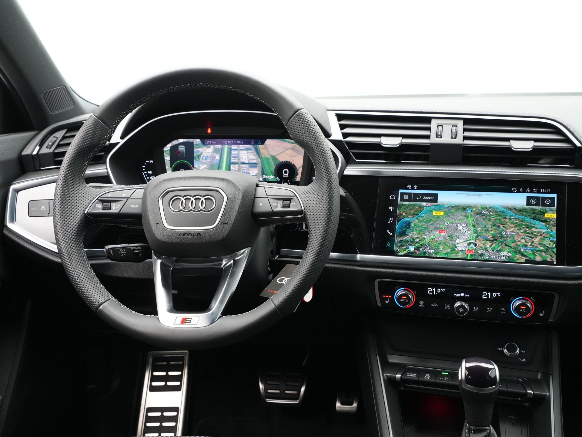 Audi - Q3 Sportback 45 TFSI e S Edition - 2025