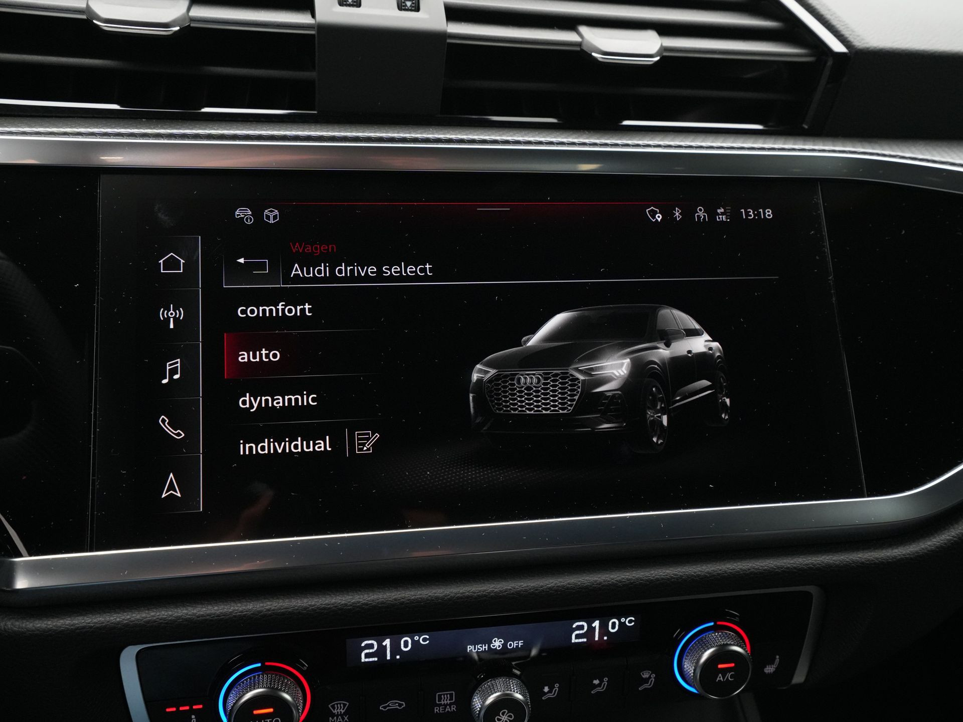 Audi - Q3 Sportback 45 TFSI e S Edition - 2025