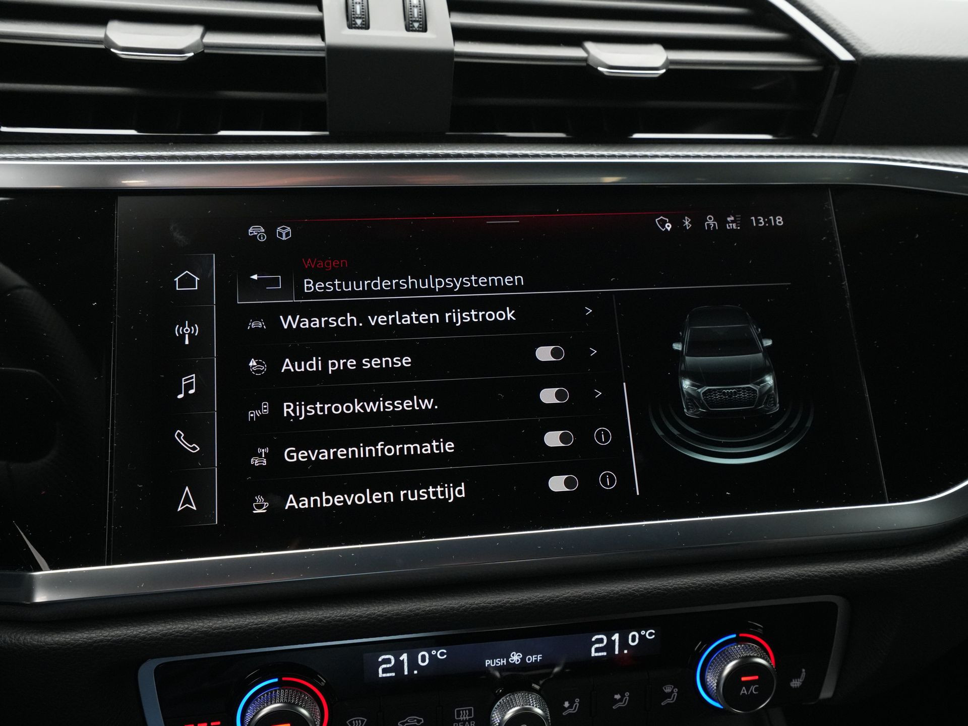 Audi - Q3 Sportback 45 TFSI e S Edition - 2025