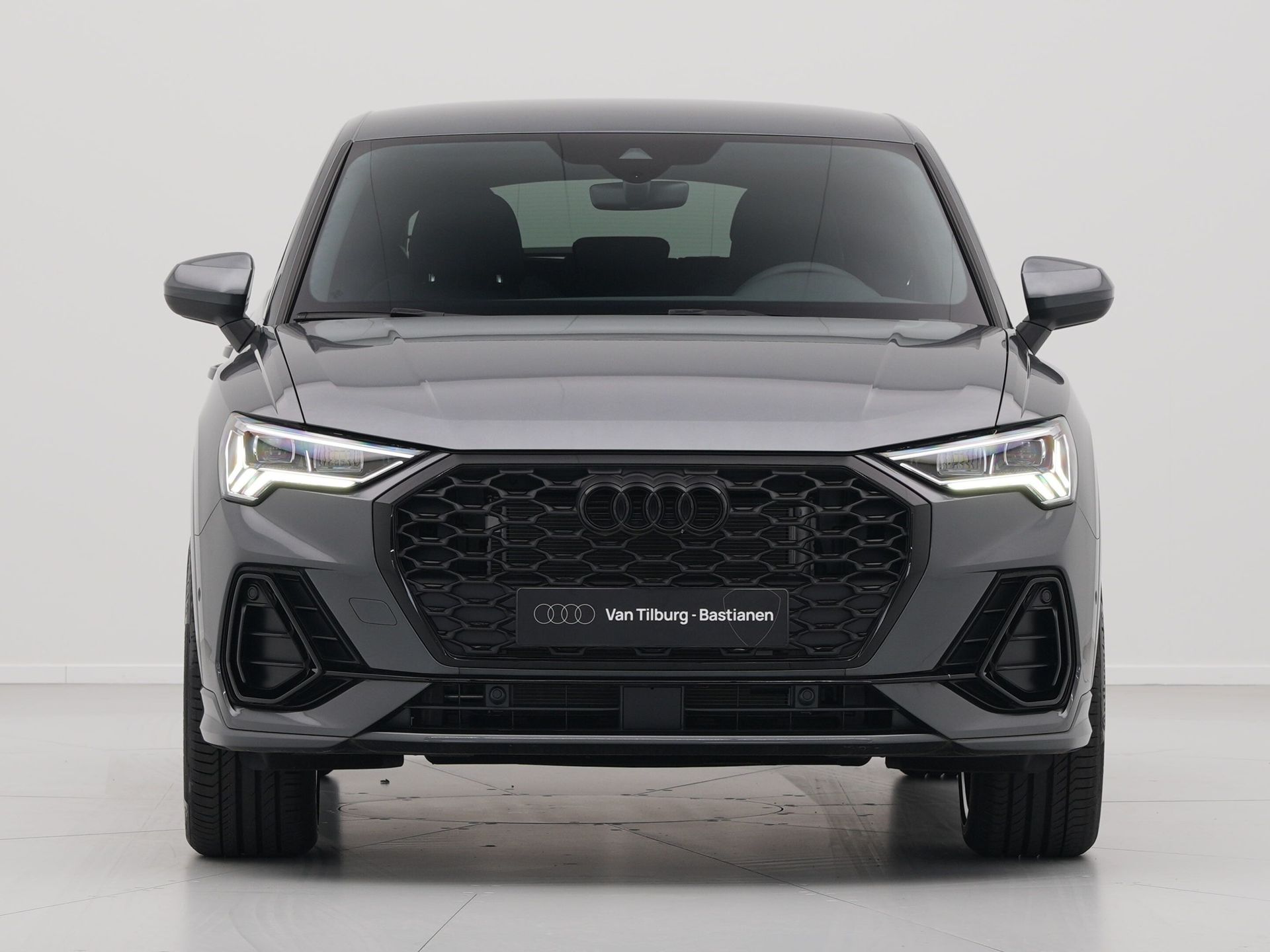 Audi - Q3 Sportback 45 TFSI e S Edition - 2025