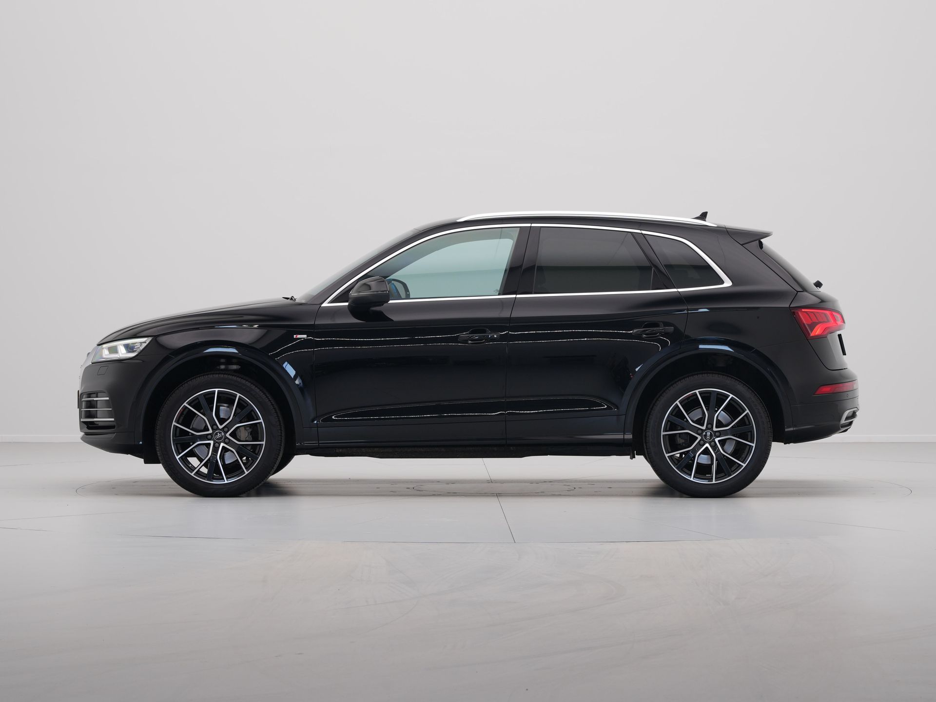 Audi - Q5 2.0 TFSI quattro Sport S Line Edition - 2018