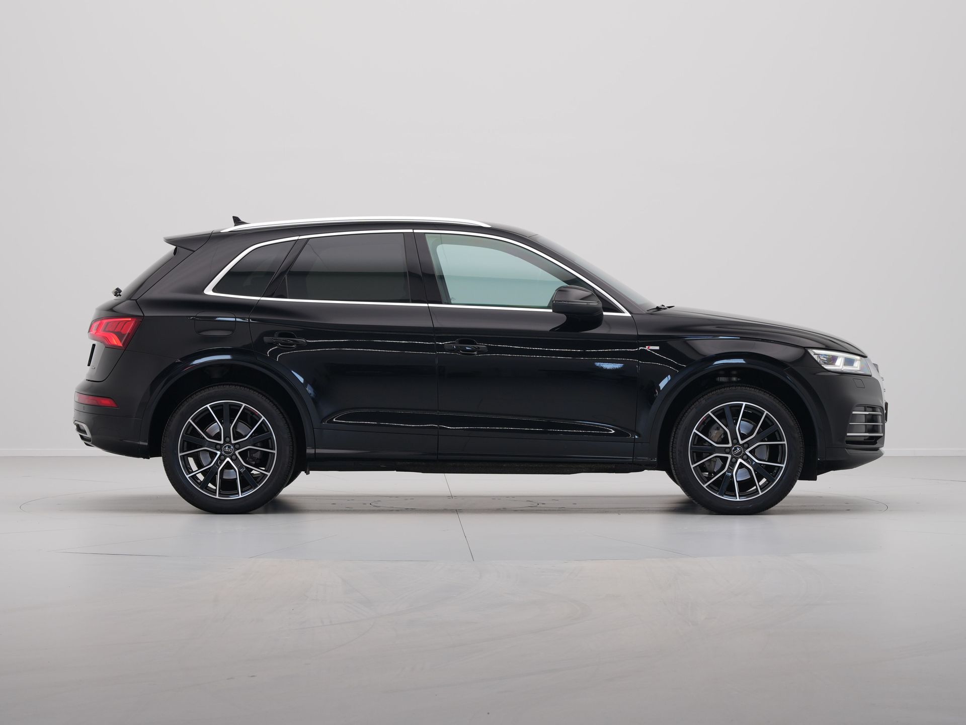 Audi - Q5 2.0 TFSI quattro Sport S Line Edition - 2018