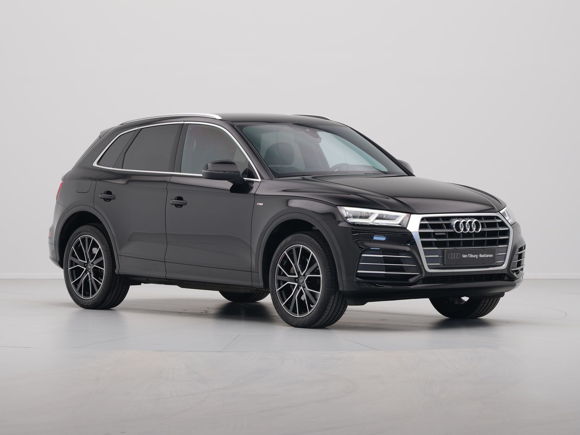 Audi - Q5 2.0 TFSI quattro Sport S Line Edition - 2018