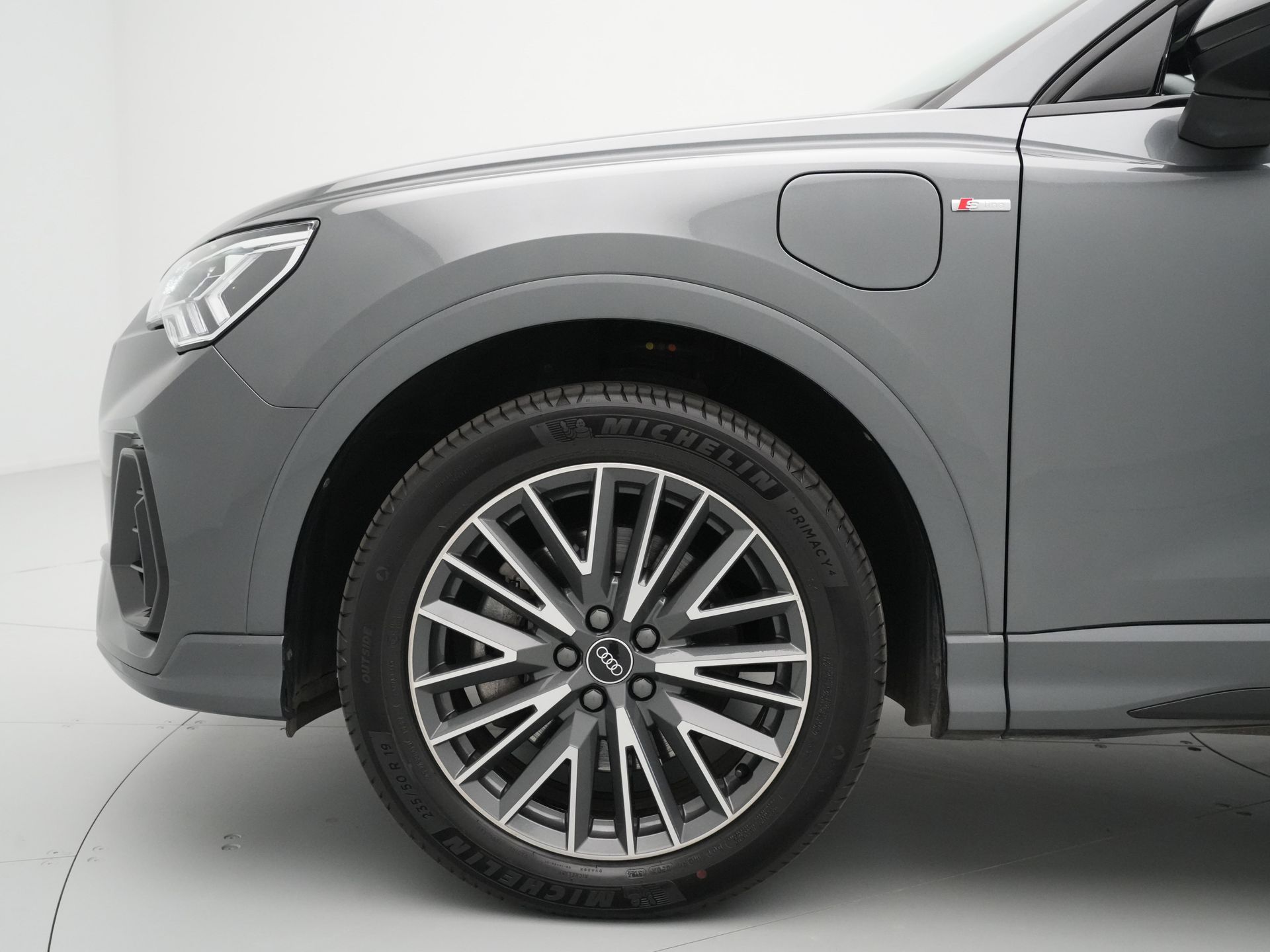 Audi - Q3 45 TFSI e S edition - 2021