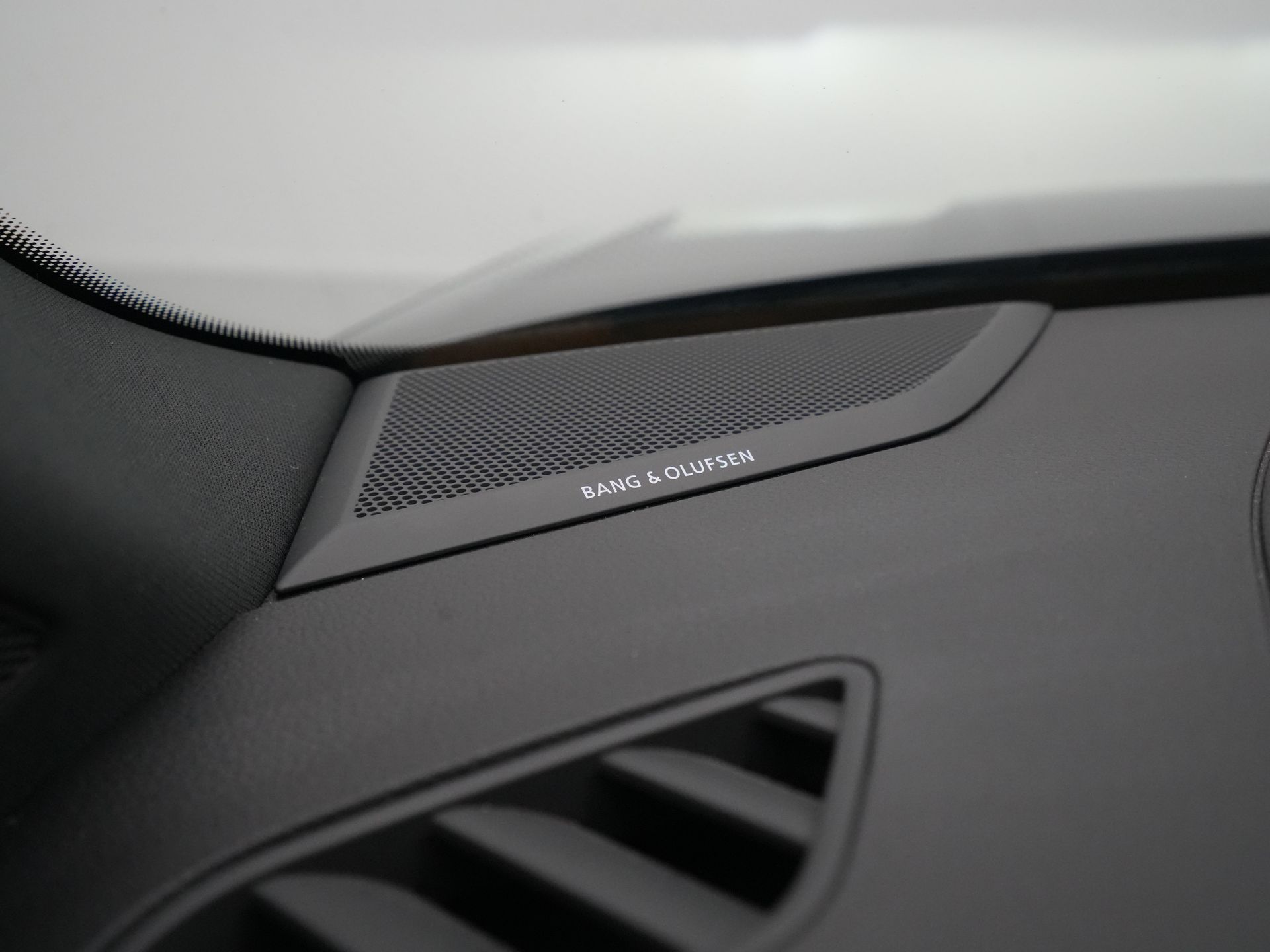 Audi - Q3 45 TFSI e S edition - 2021