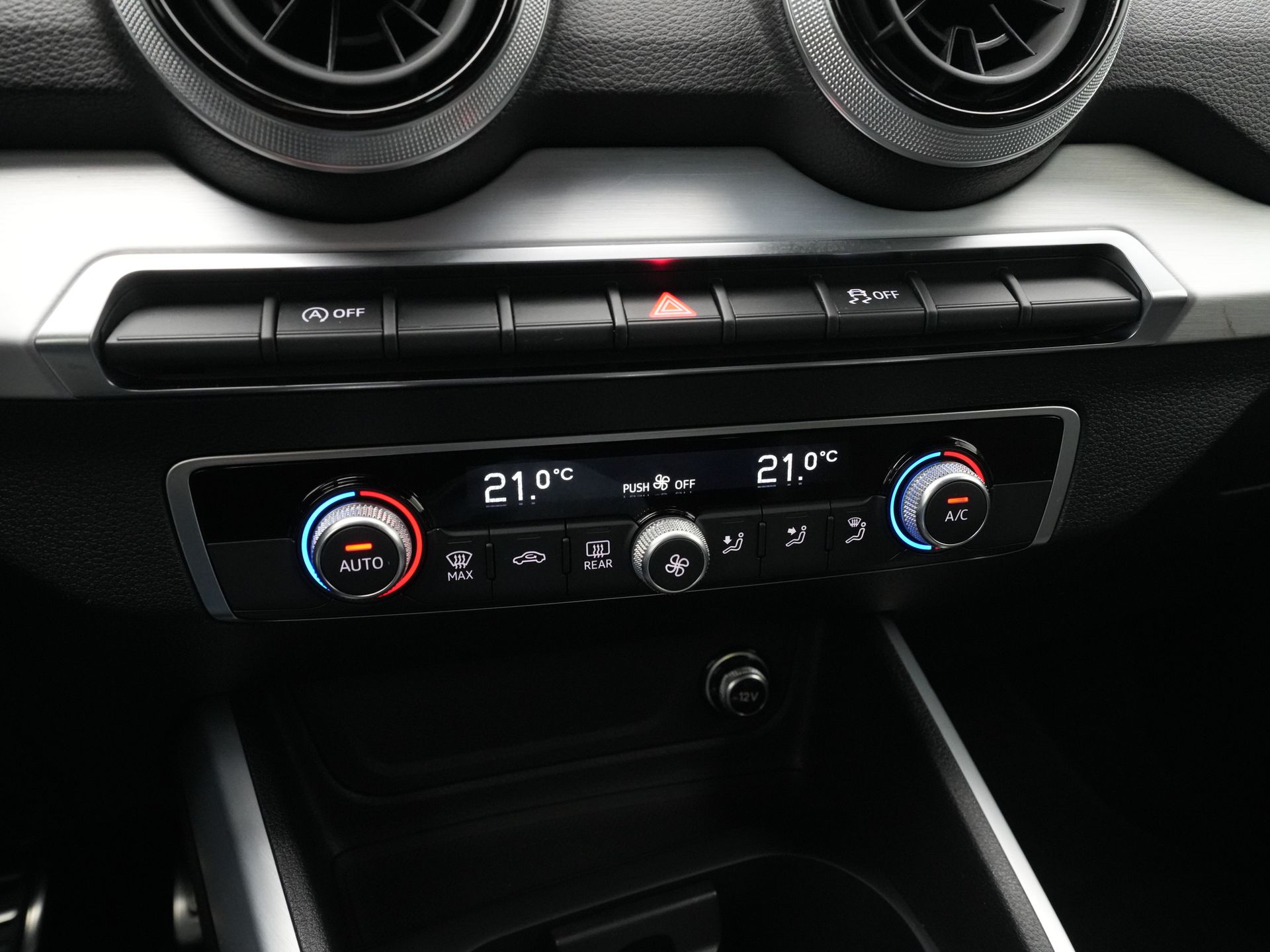 Audi - Q2 35 TFSI S Edition S Line - 2024