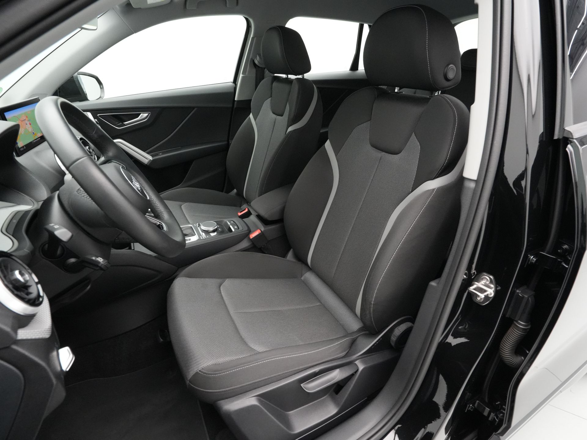 Audi - Q2 35 TFSI 150pk Business Edition - 2021