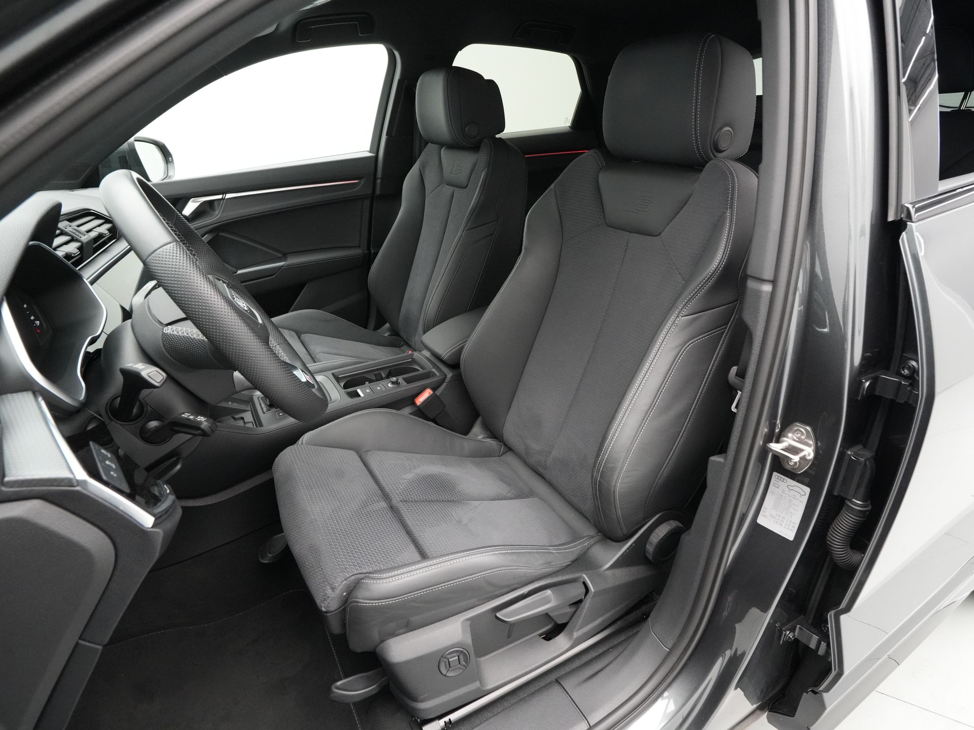 Audi - Q3 Sportback 45 TFSI e 245 pk S-Tronic S line Edition - 2024