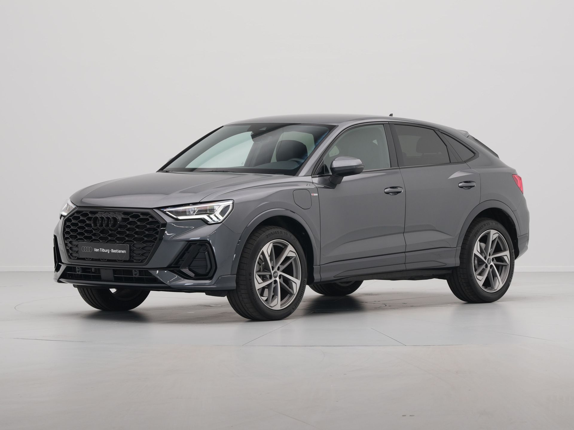 Audi - Q3 Sportback 45 TFSI e 245 pk S-Tronic S line Edition - 2024