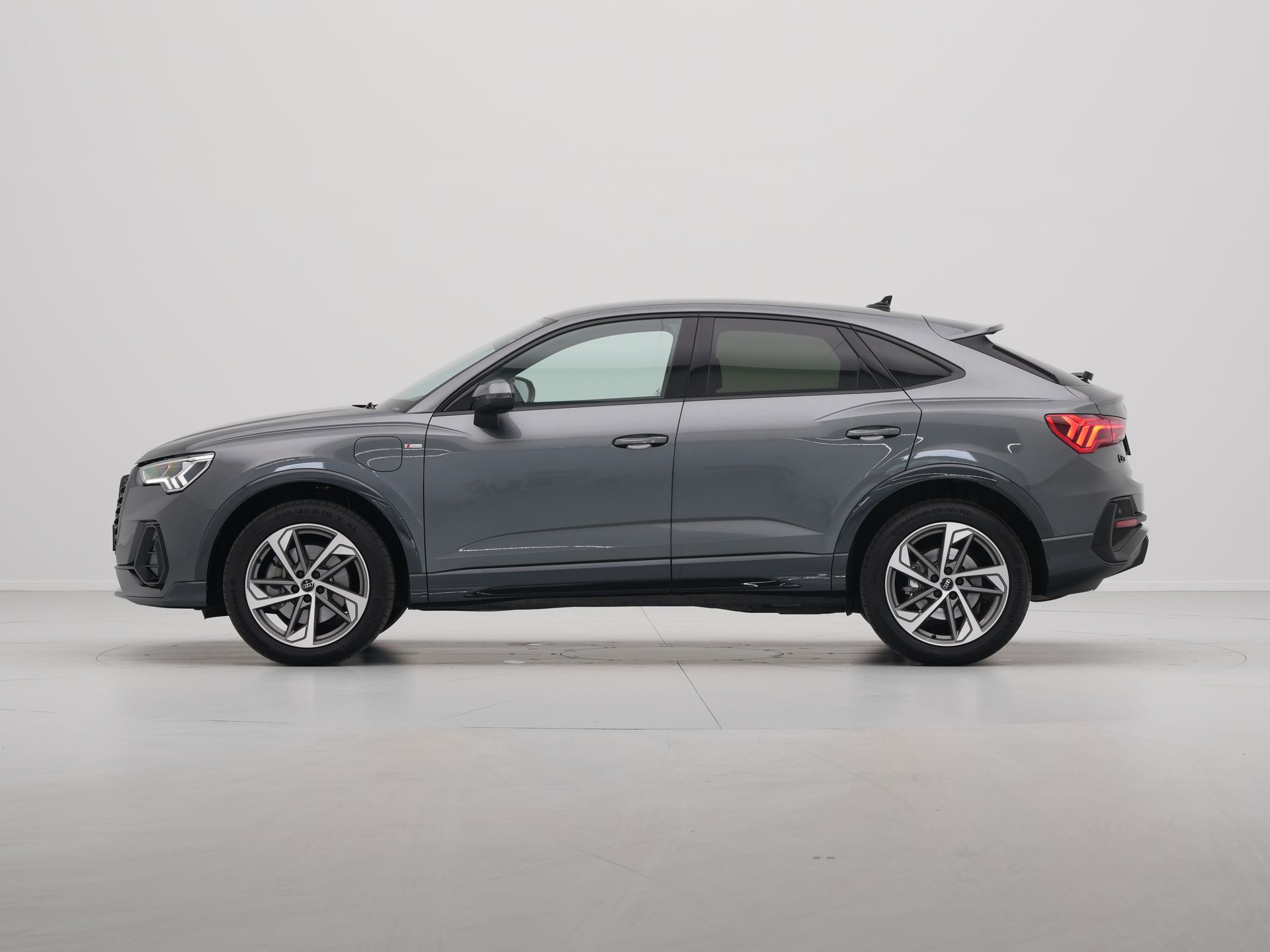 Audi - Q3 Sportback 45 TFSI e 245 pk S-Tronic S line Edition - 2024