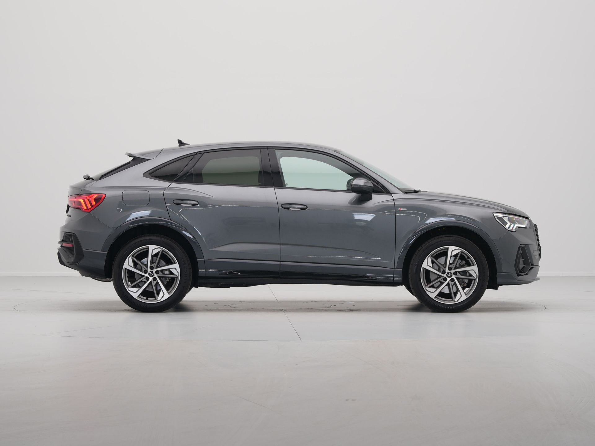 Audi - Q3 Sportback 45 TFSI e 245 pk S-Tronic S line Edition - 2024
