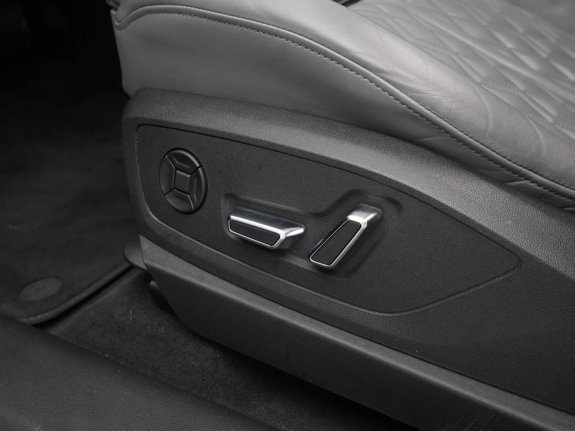 Audi - e-tron S quattro 504pk 95 kWh - 2020