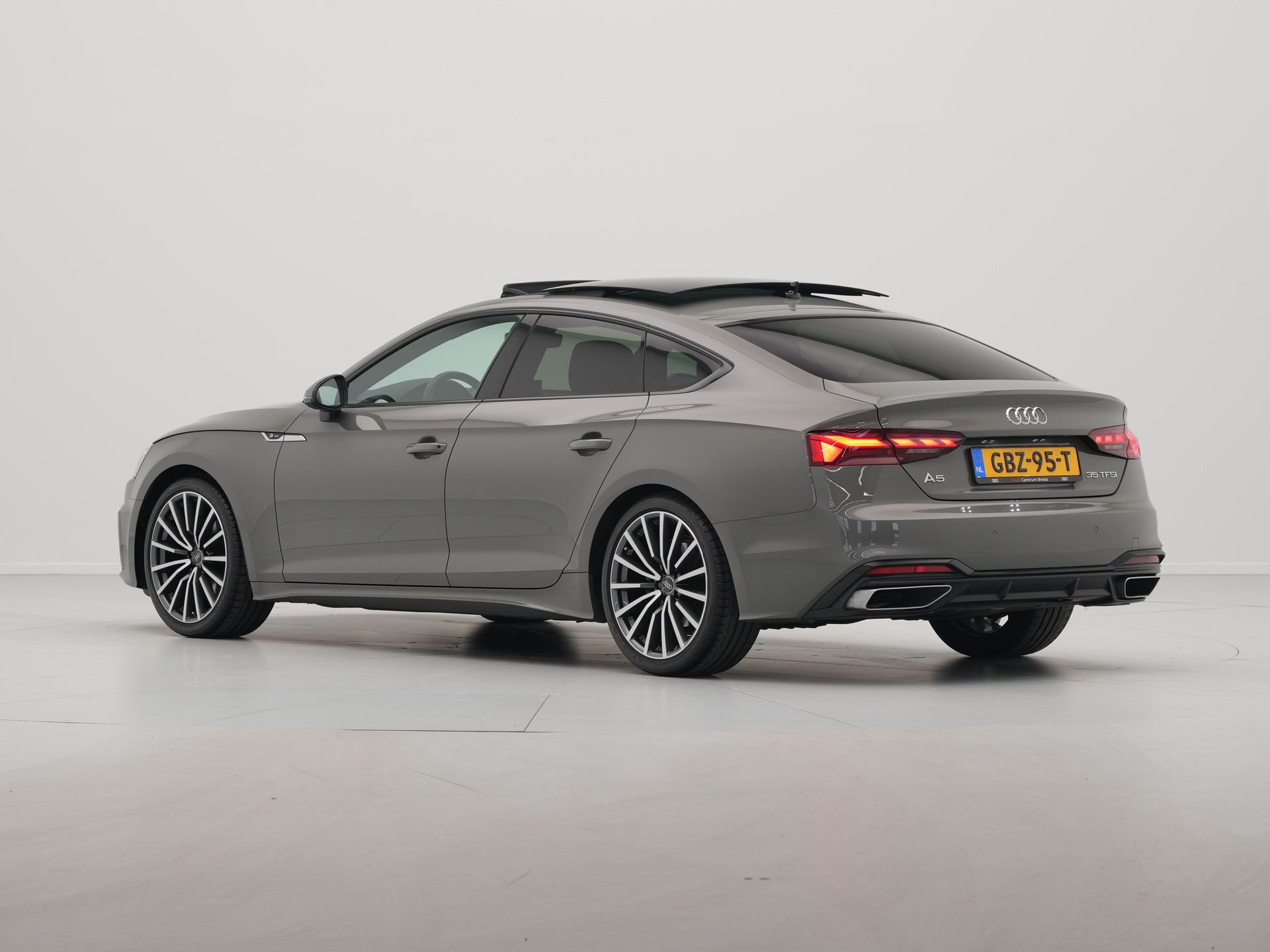 Audi - A5 Sportback 35 TFSI S 150pk S edition Competition - 2024