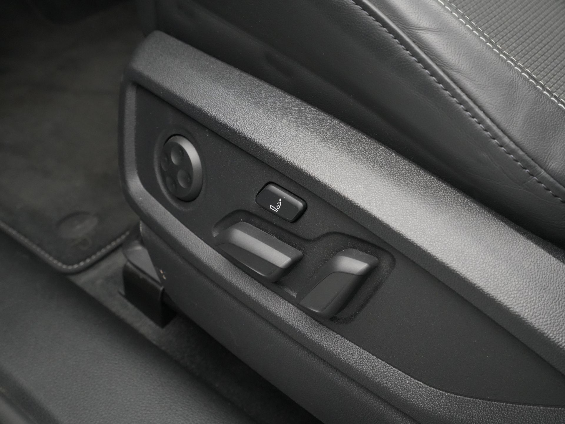 Audi - Q5 50 TFSI e S edition Quattro S Line - 2023
